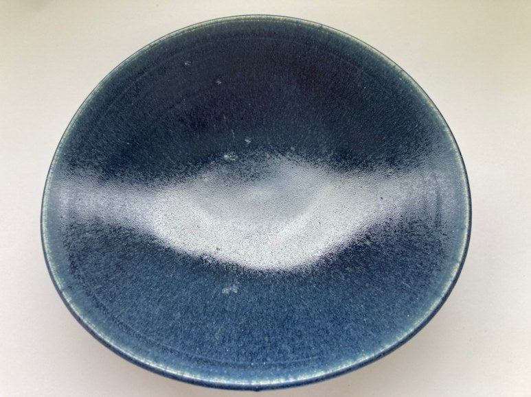 【暮らしに寄り添う】テーブルを彩る紺碧色のパスタ皿セット