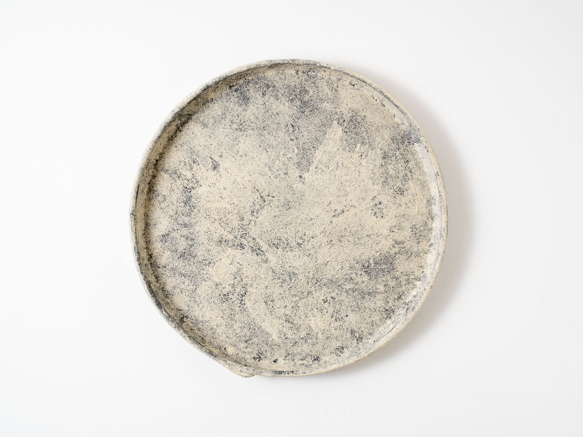 粉打(黒)立縁丸皿(八寸)【梶原妙子】