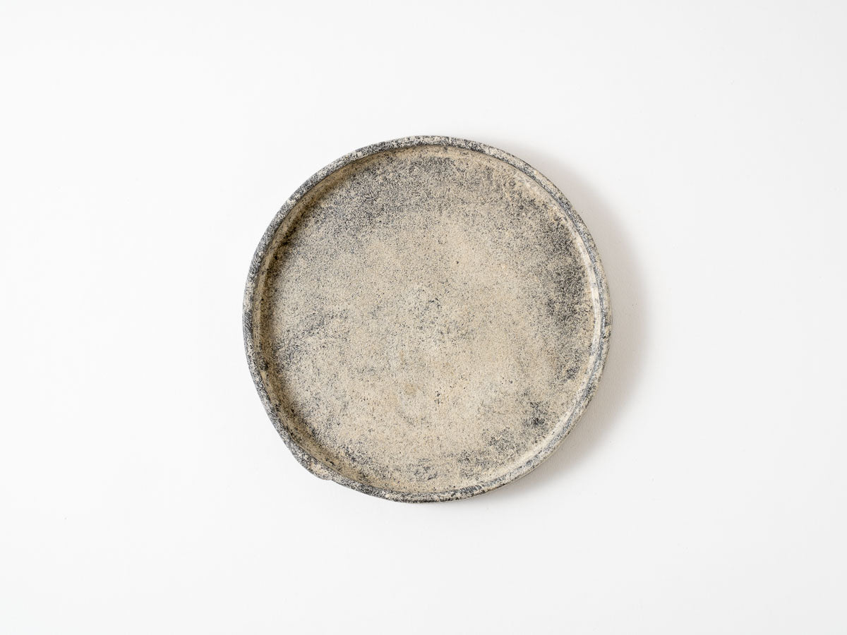 粉打(黒)立縁丸皿(中)【梶原妙子】