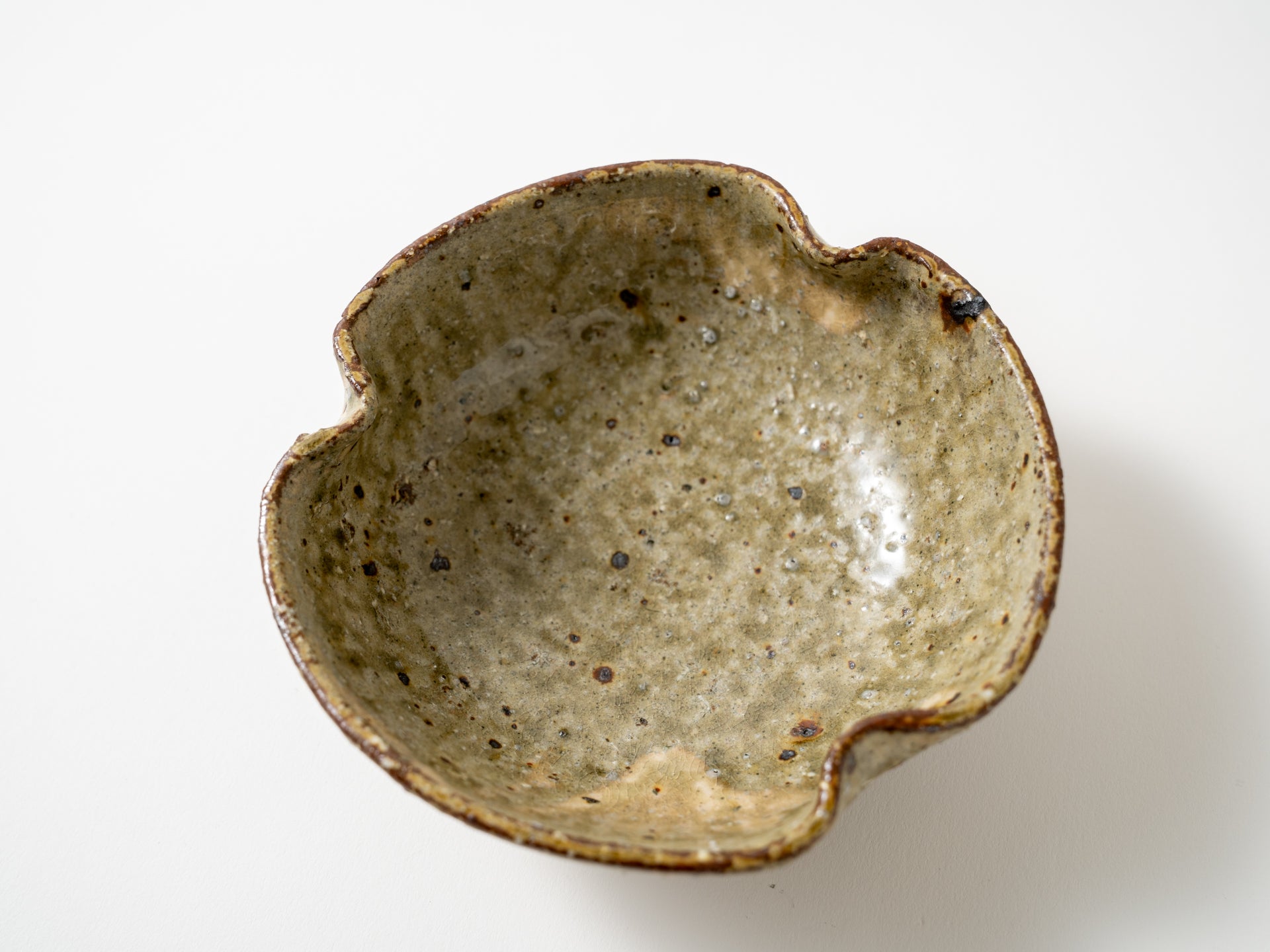 黄瀬戸三つ葉鉢【小辻真一】