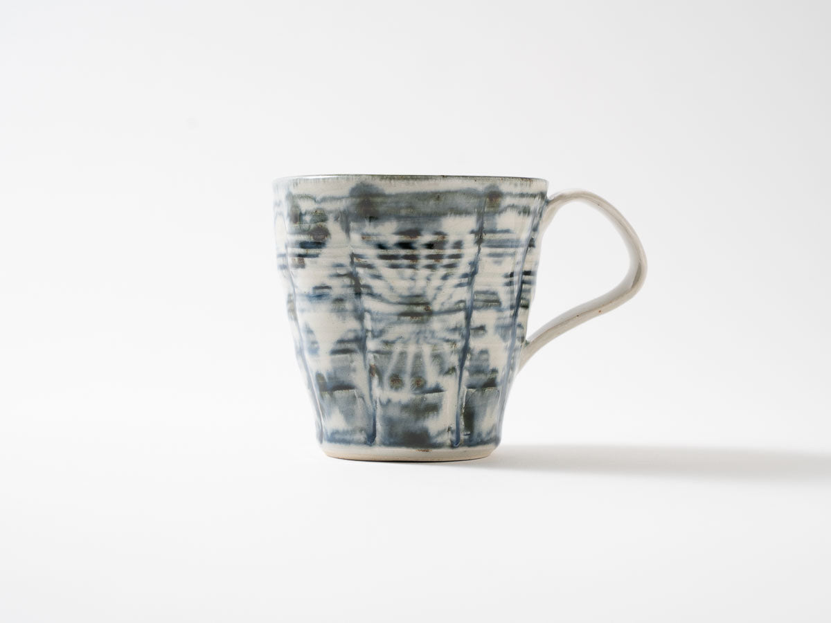 安南(磁)指なぶりマグカップ 花火唐草【横田勝郎】