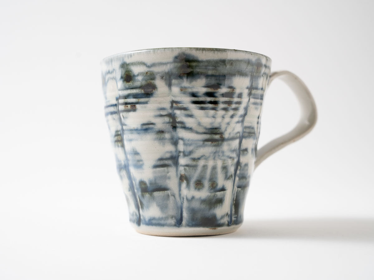 安南(磁)指なぶりマグカップ 花火唐草【横田勝郎】