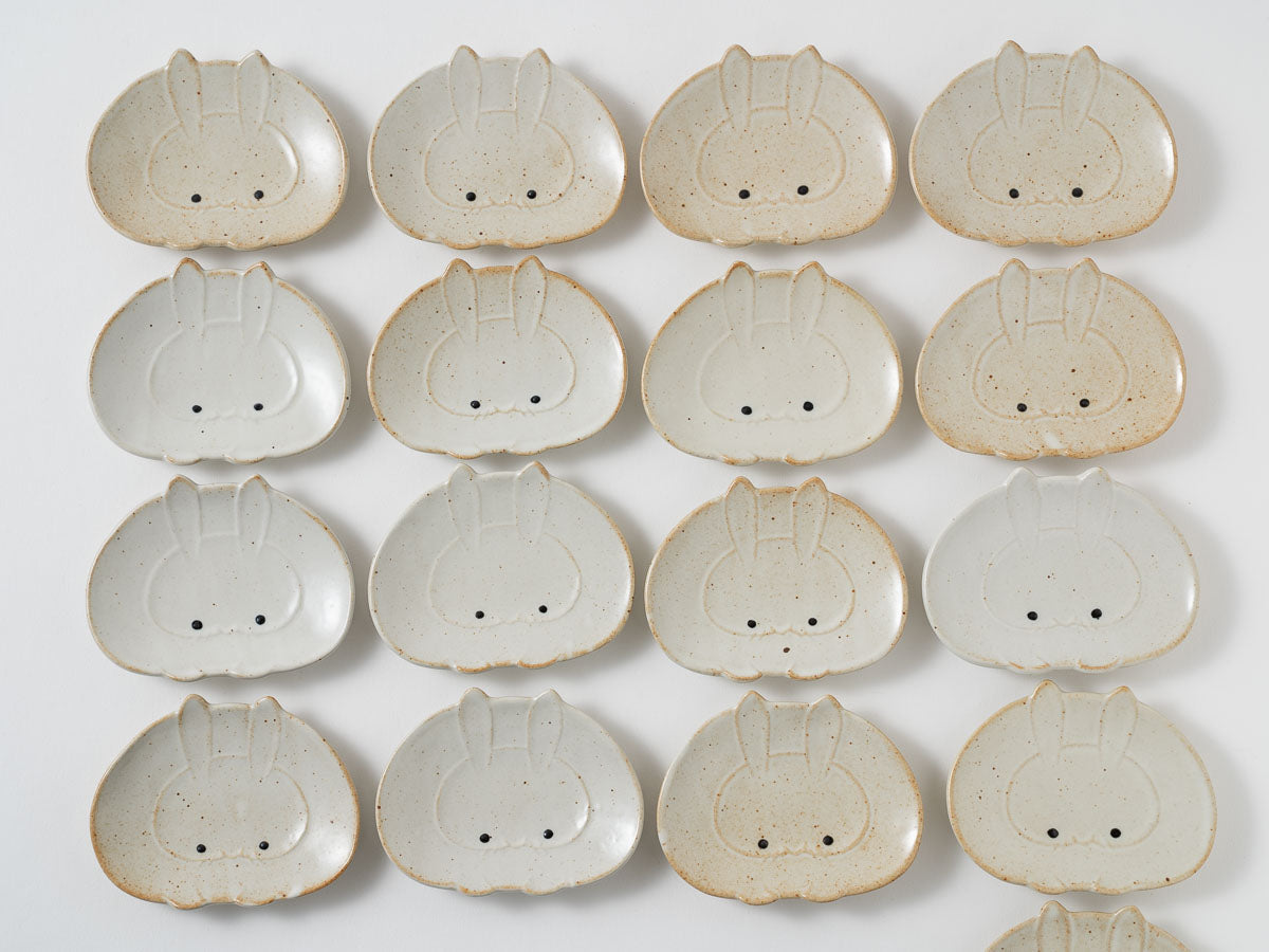 真向きうさぎ【山崎瞳】