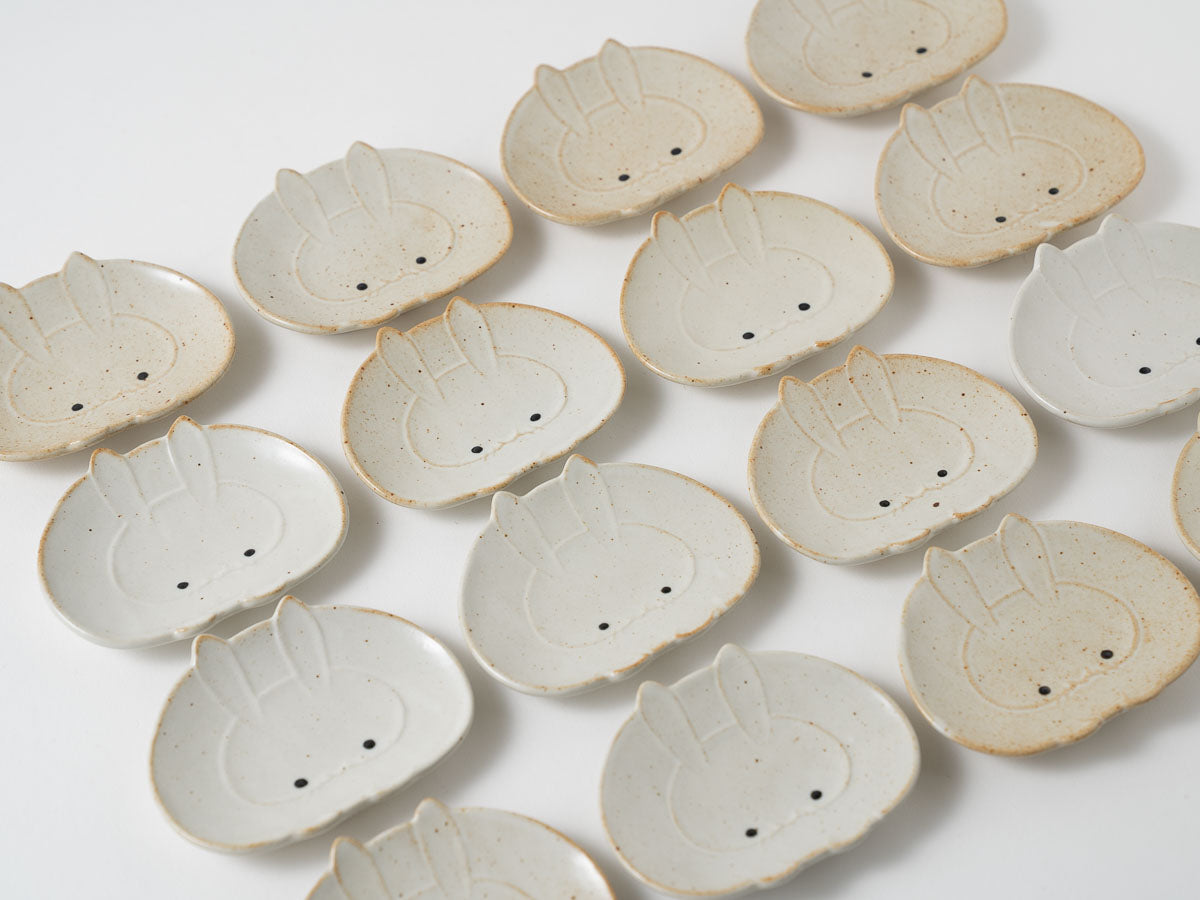 真向きうさぎ【山崎瞳】