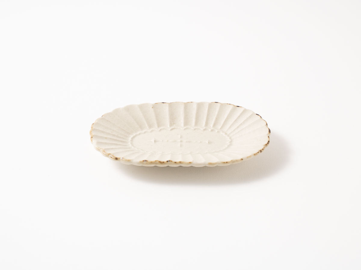 オーバル菊割星紋小皿【山崎瞳】