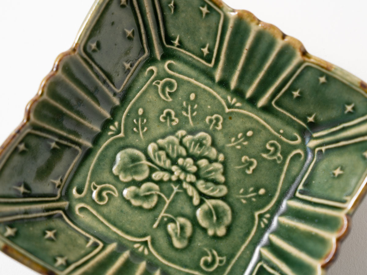 草花紋角小鉢【山崎瞳】