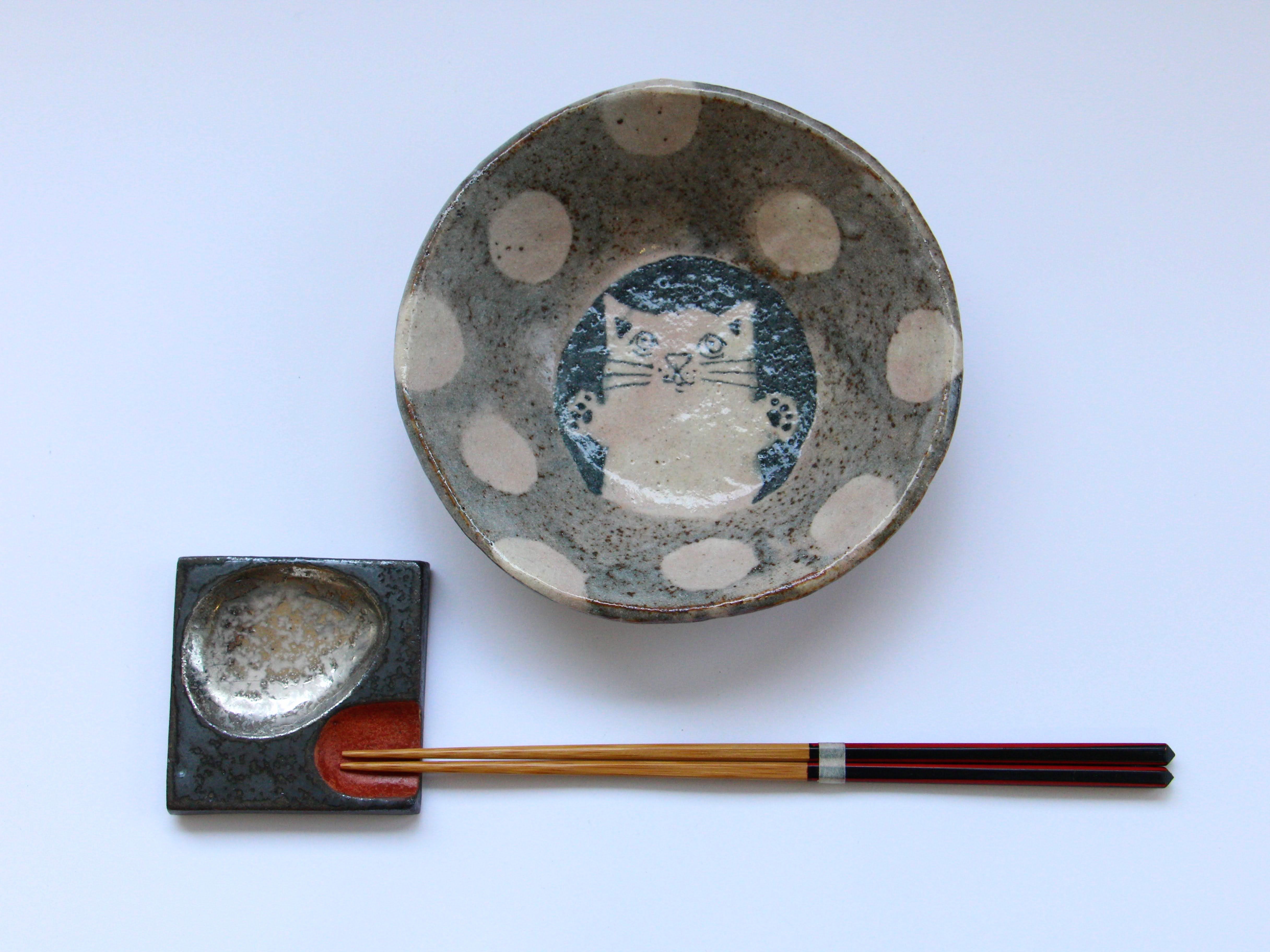 鼠志野ネコ水玉紋小鉢【佐藤大士】