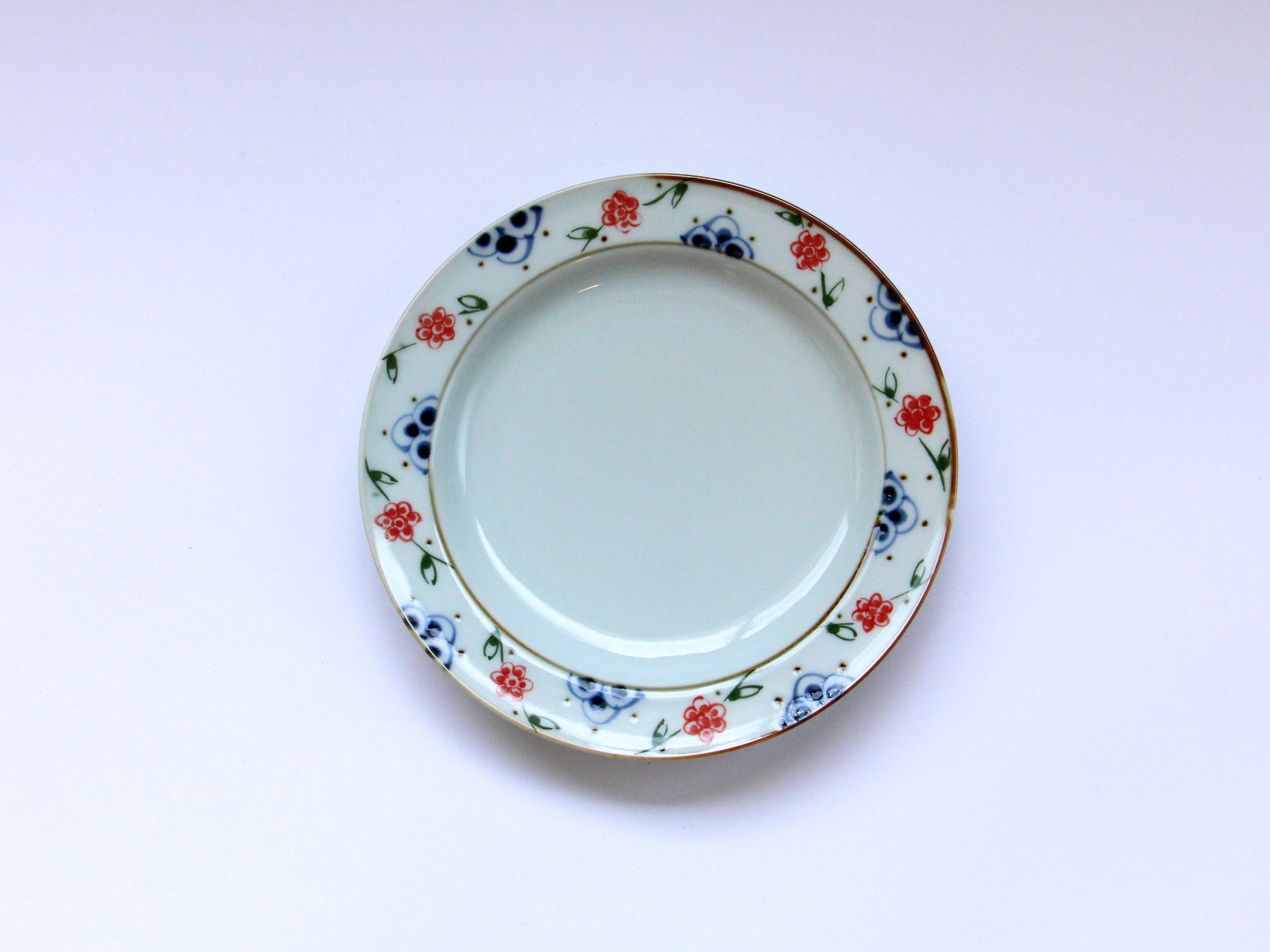 つる花唐草リムプレート赤 小【徳七窯】