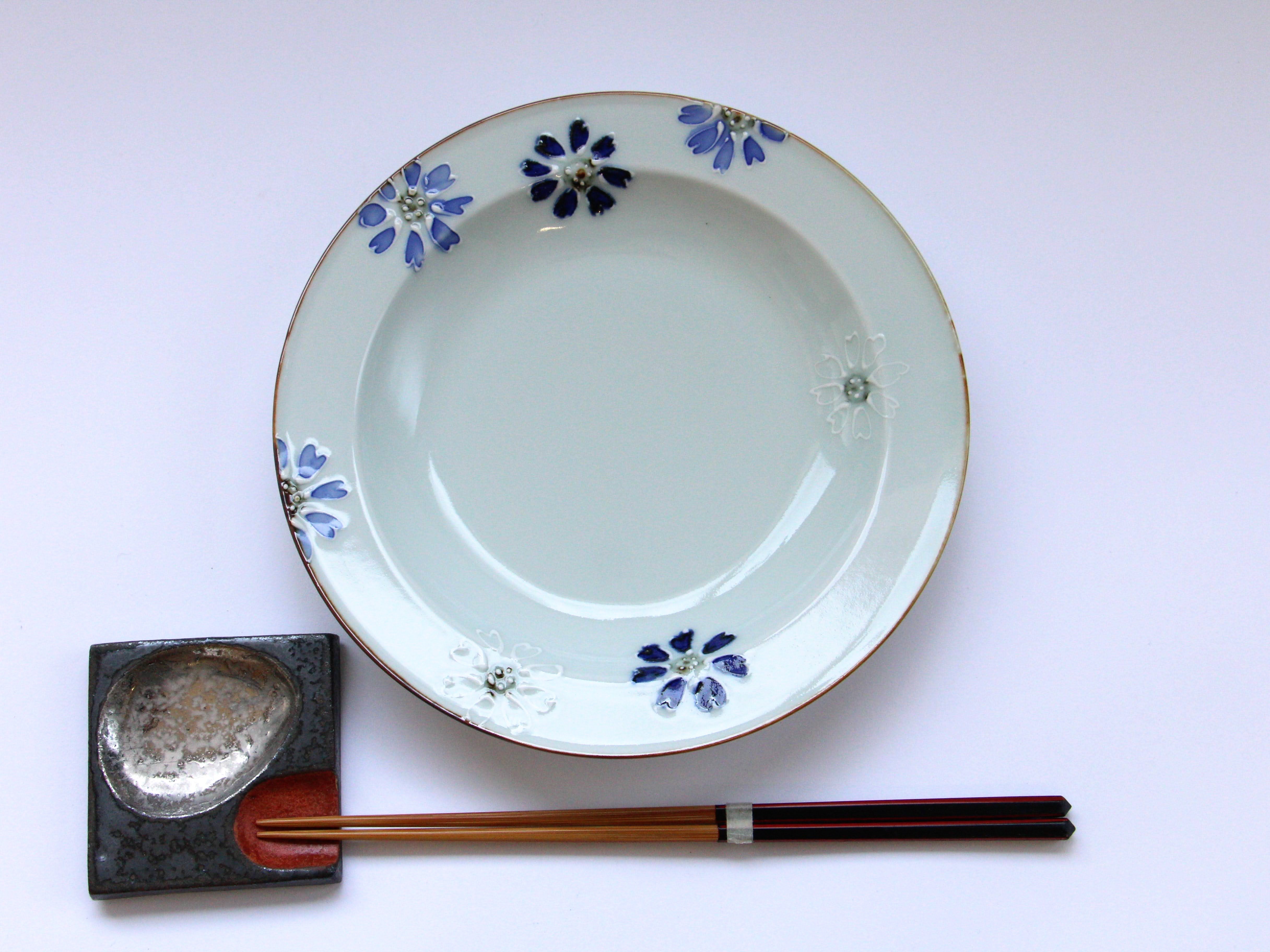 一珍小花ちらしリムプレート 大【徳七窯】