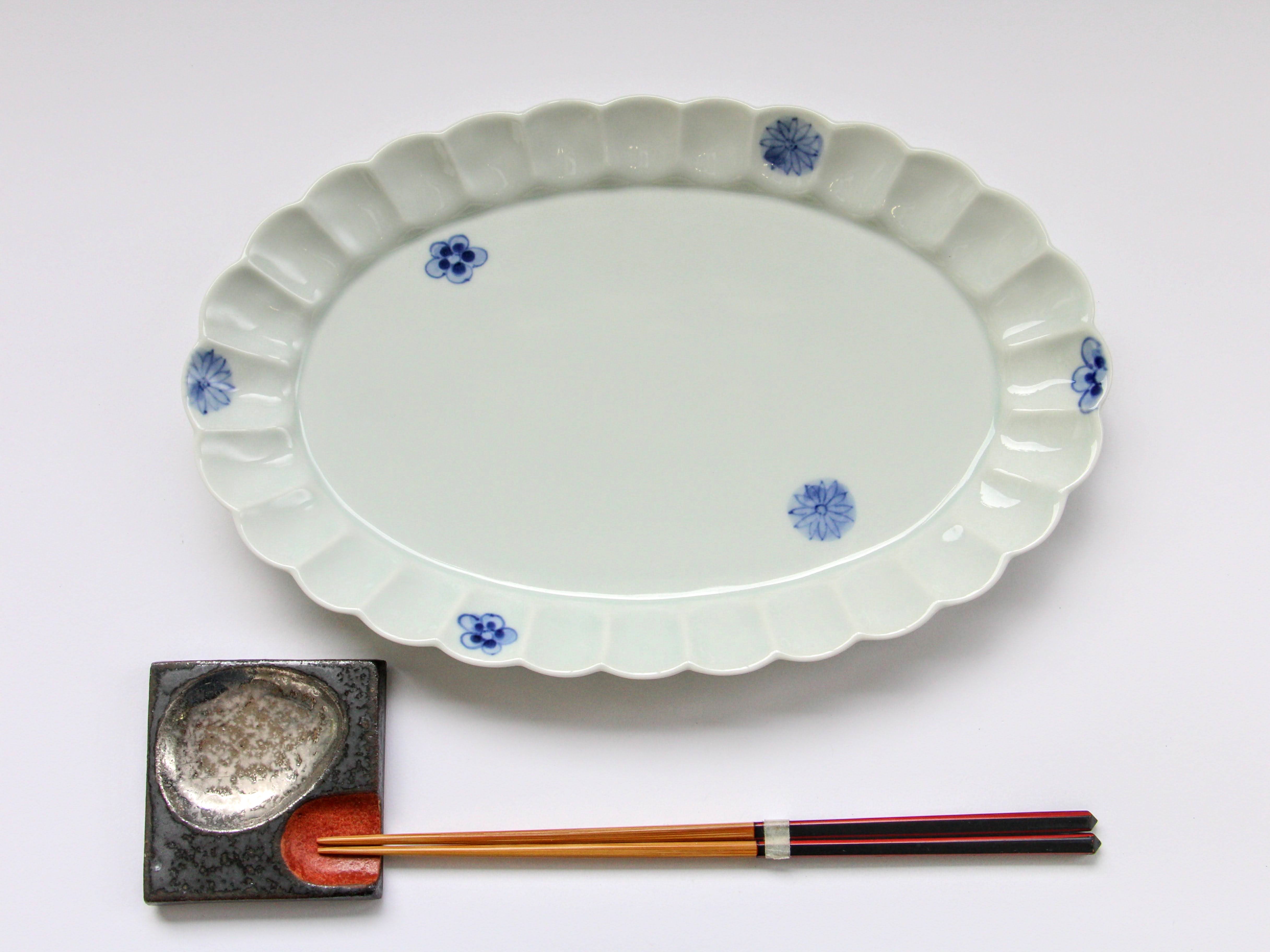 菊割オーバル皿 L 染付小花ちらし【皓洋窯】