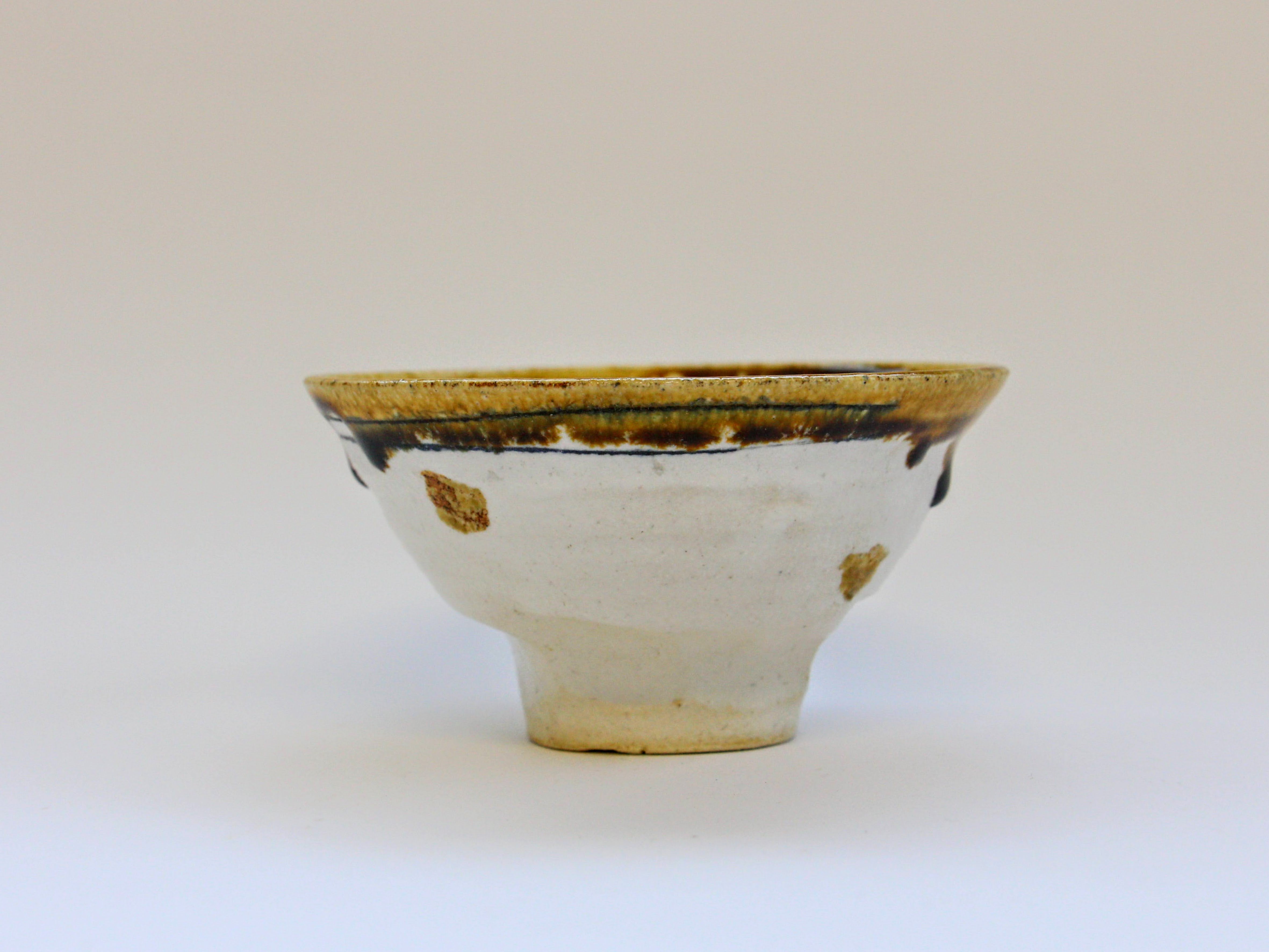 白化粧線刻黄ドット飯碗【山本一仁】