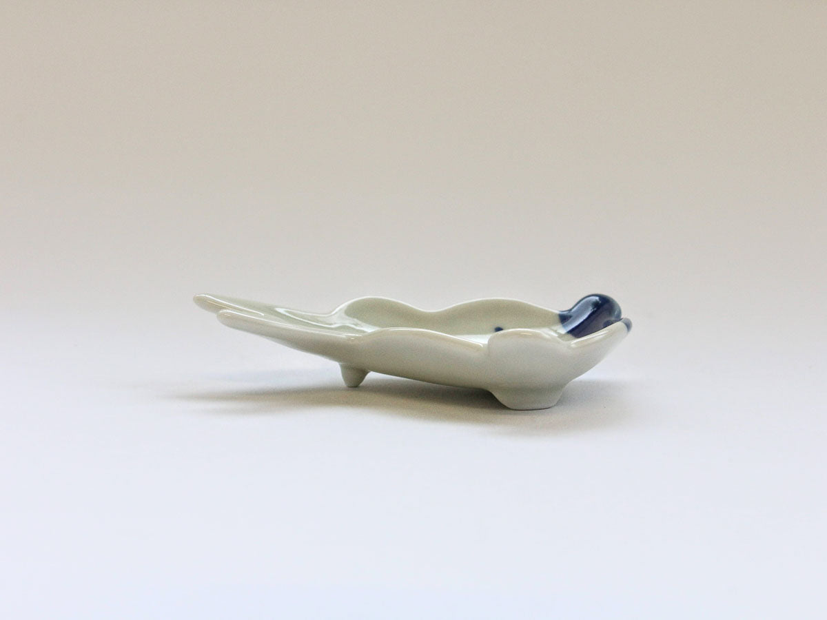 古染波うさぎ豆小皿【伝平窯】