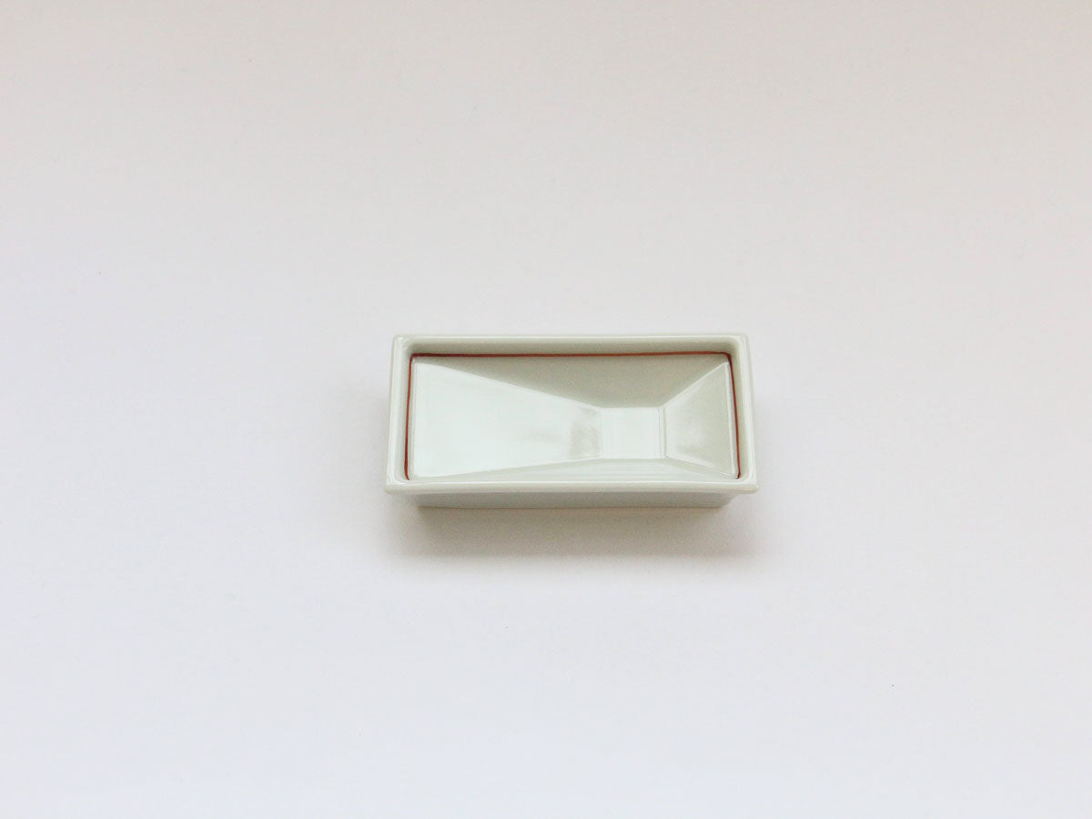 内赤線角菱皿 小【伝平窯】