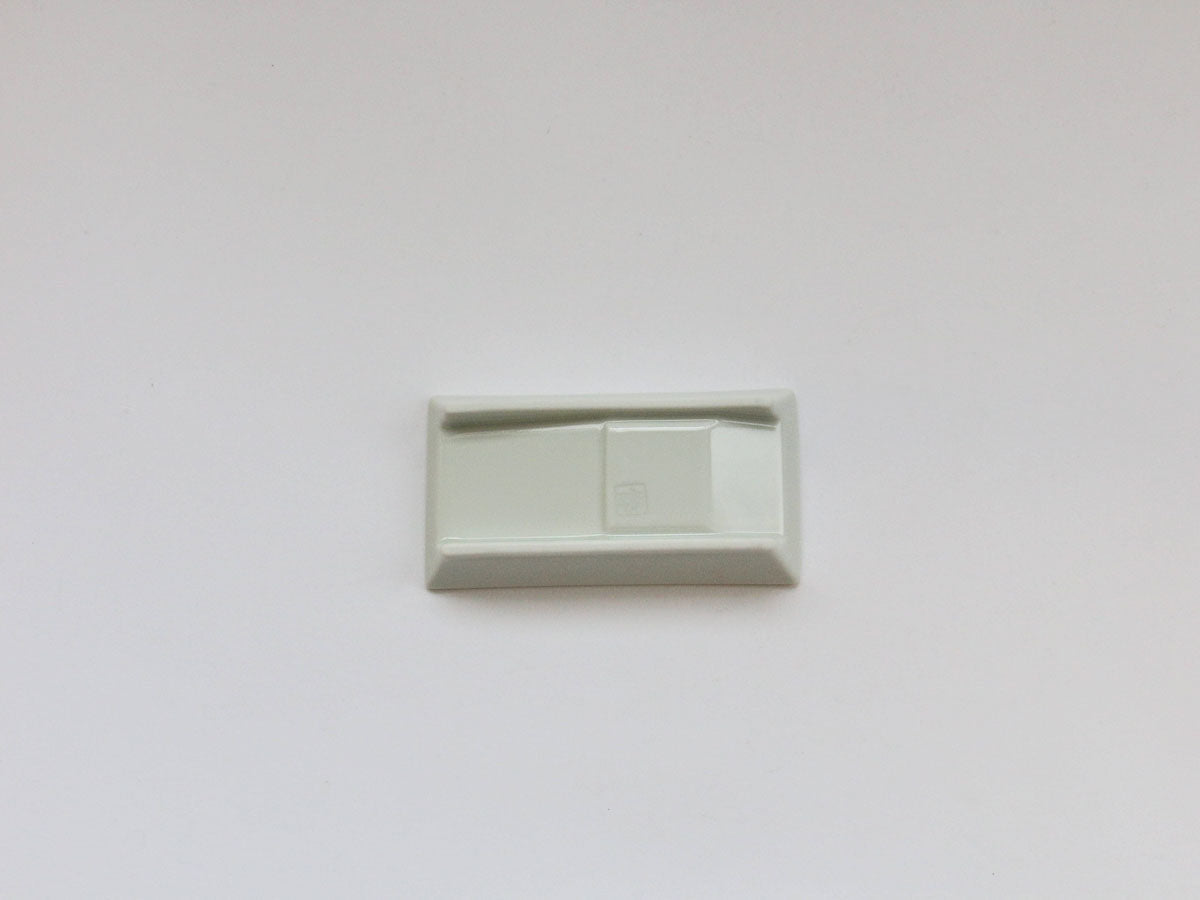 内赤線角菱皿 小【伝平窯】