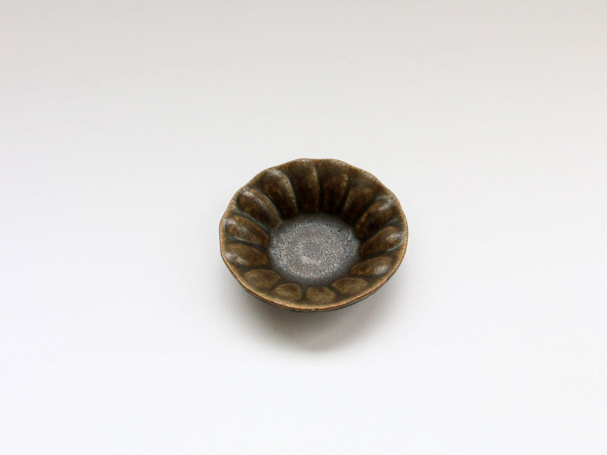 サビ釉輪花深皿 豆【古谷製陶所】