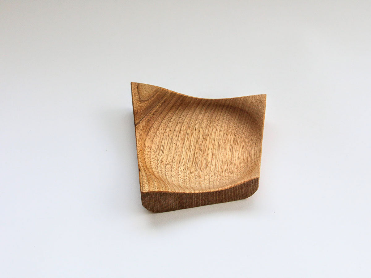 クルミの菱型皿 クリア 中【田口慎介】