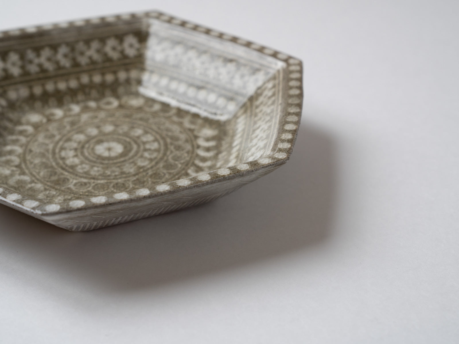 三島手六角鉢【山本英樹】