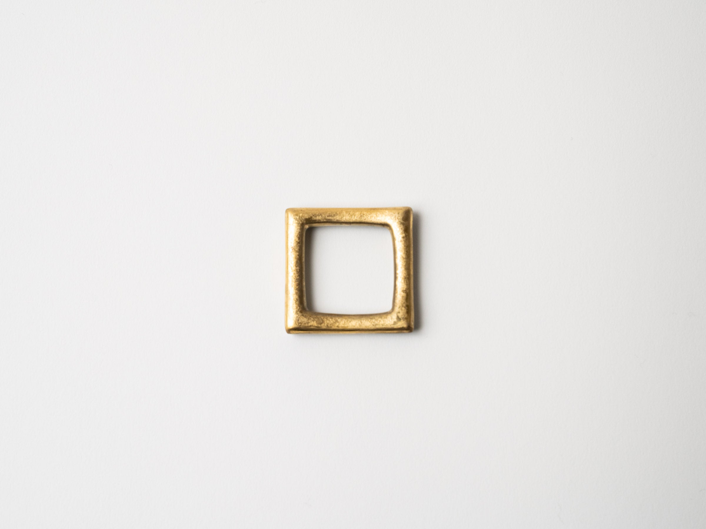 黒柚子金塗り市松箸置【陶悦窯】