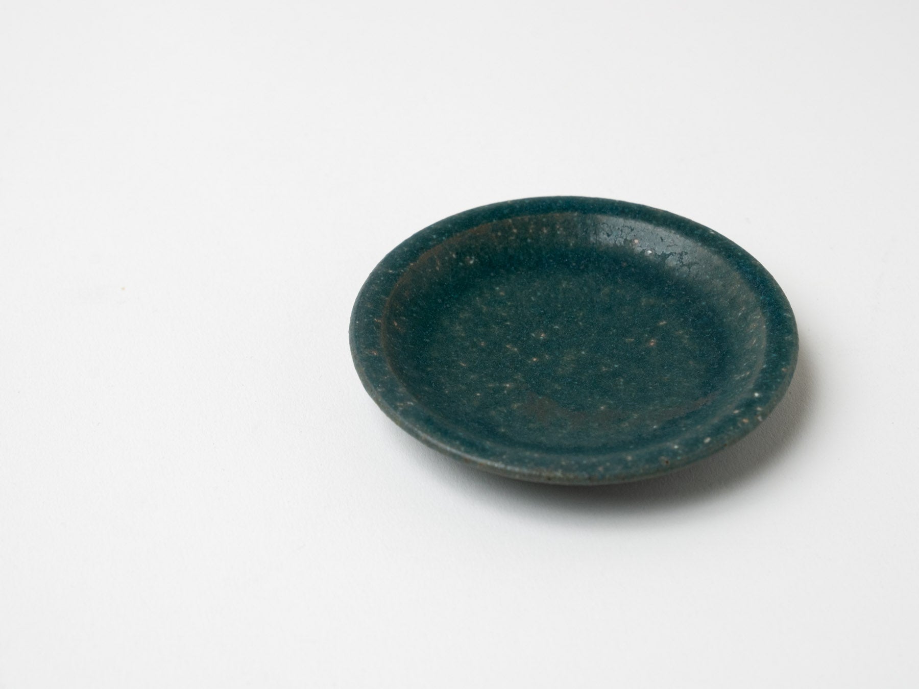 錆緑豆皿【文山香菜江】