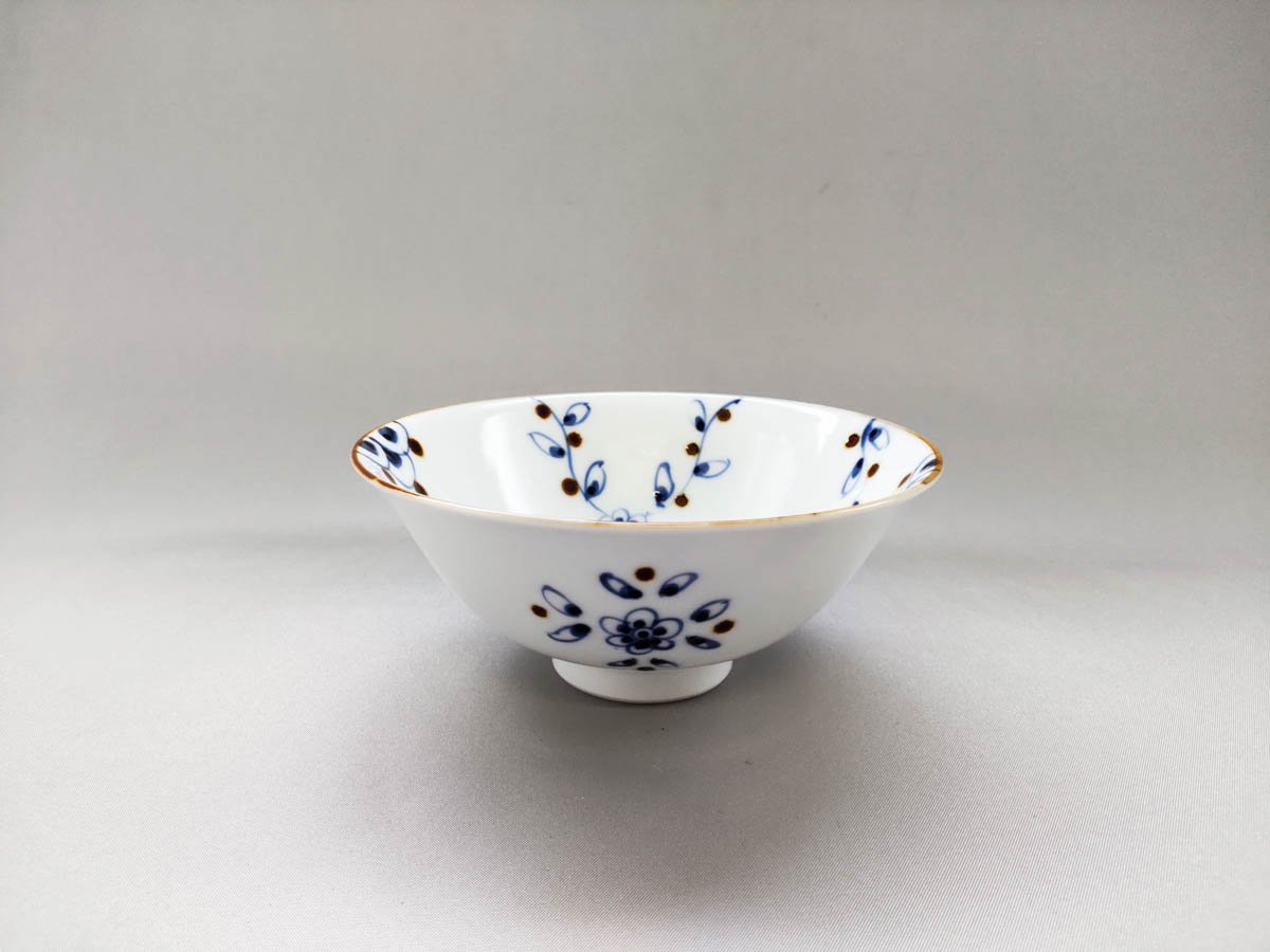 つる花唐草飯碗大【徳七窯】