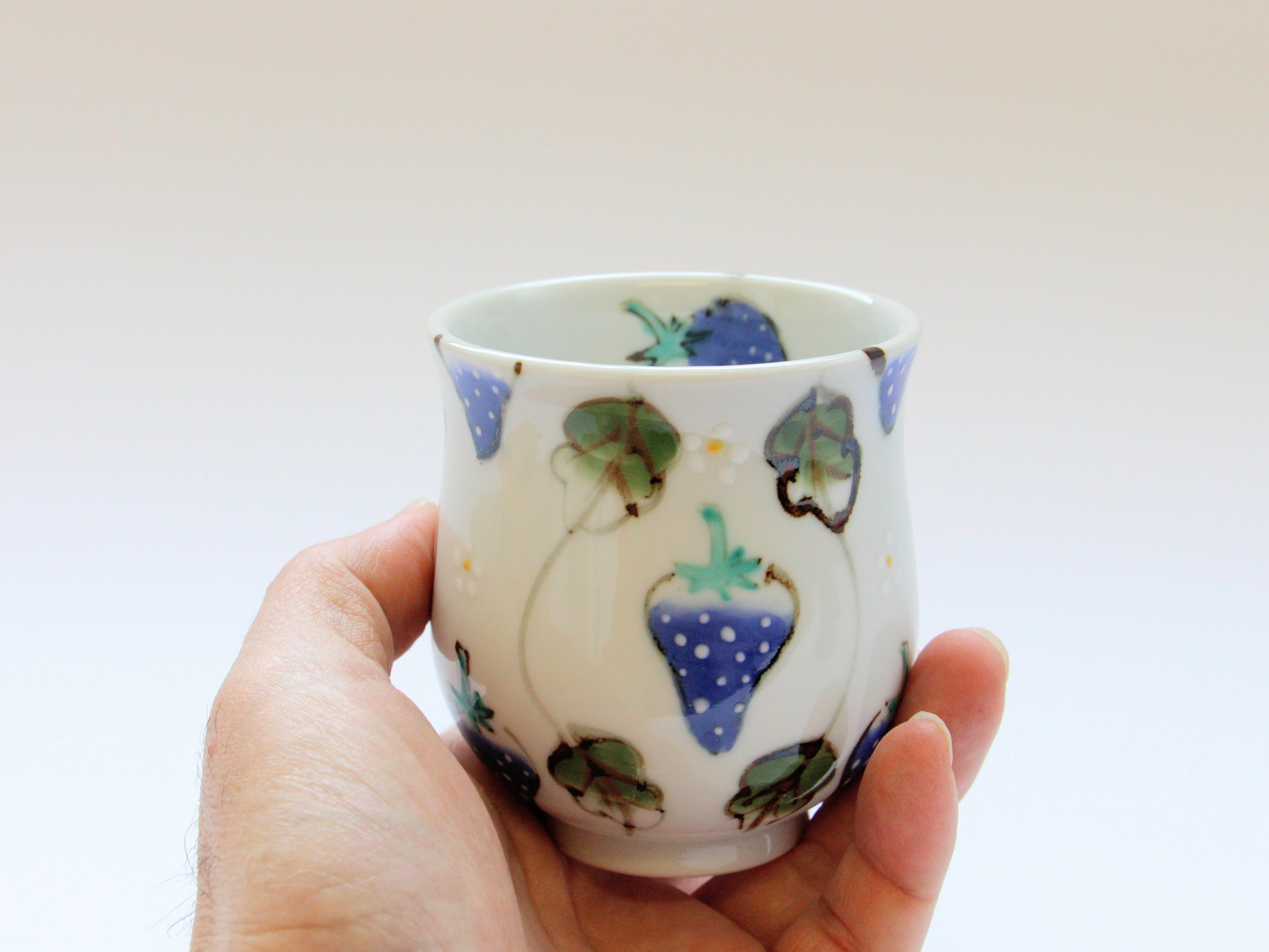 水彩苺湯呑 大【徳七窯】