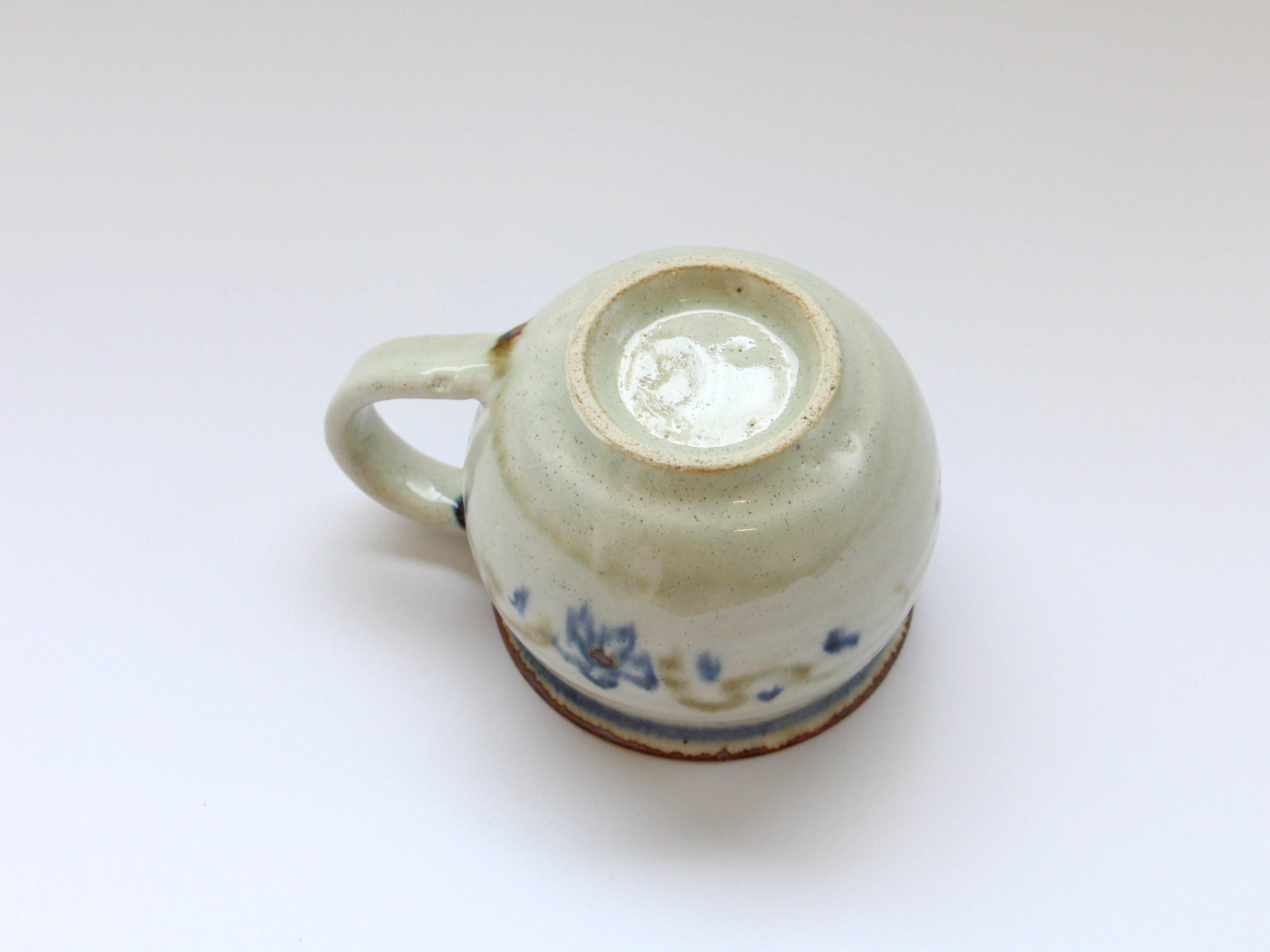 錆安南草花紋マグカップ【南窯】