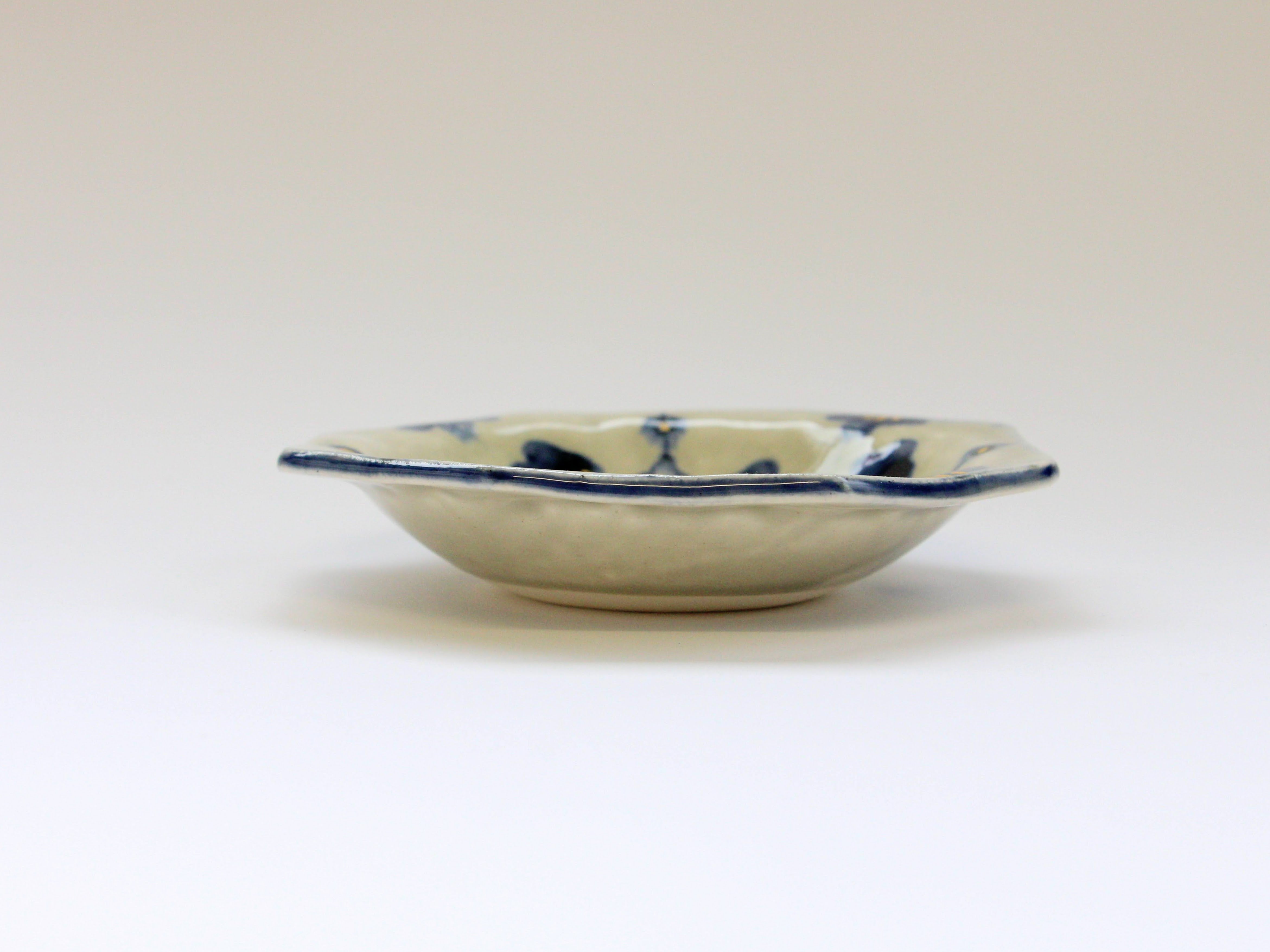 金彩灰泥釉草花紋八角取皿【喜鶴製陶】