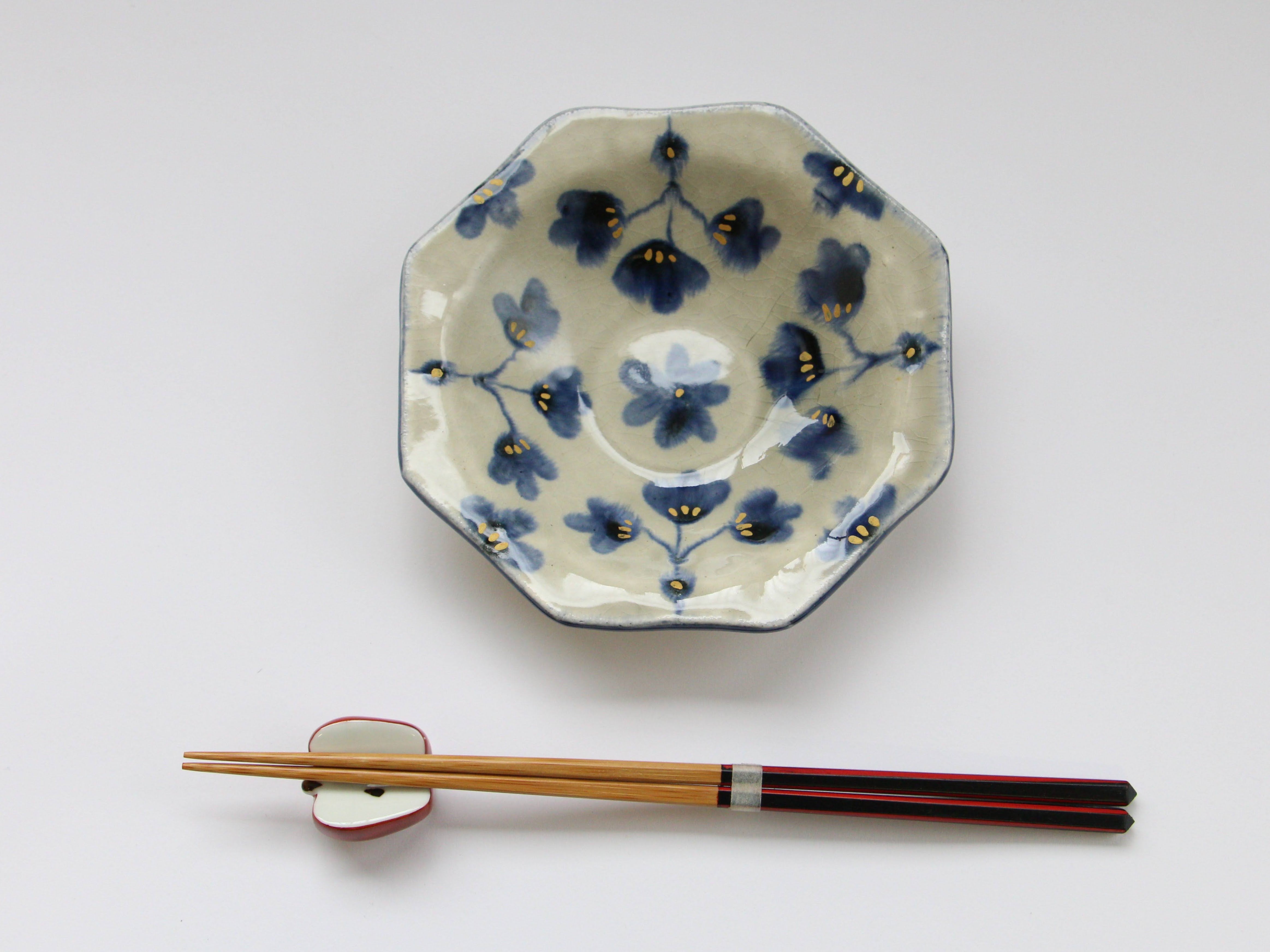 金彩灰泥釉草花紋八角取皿【喜鶴製陶】