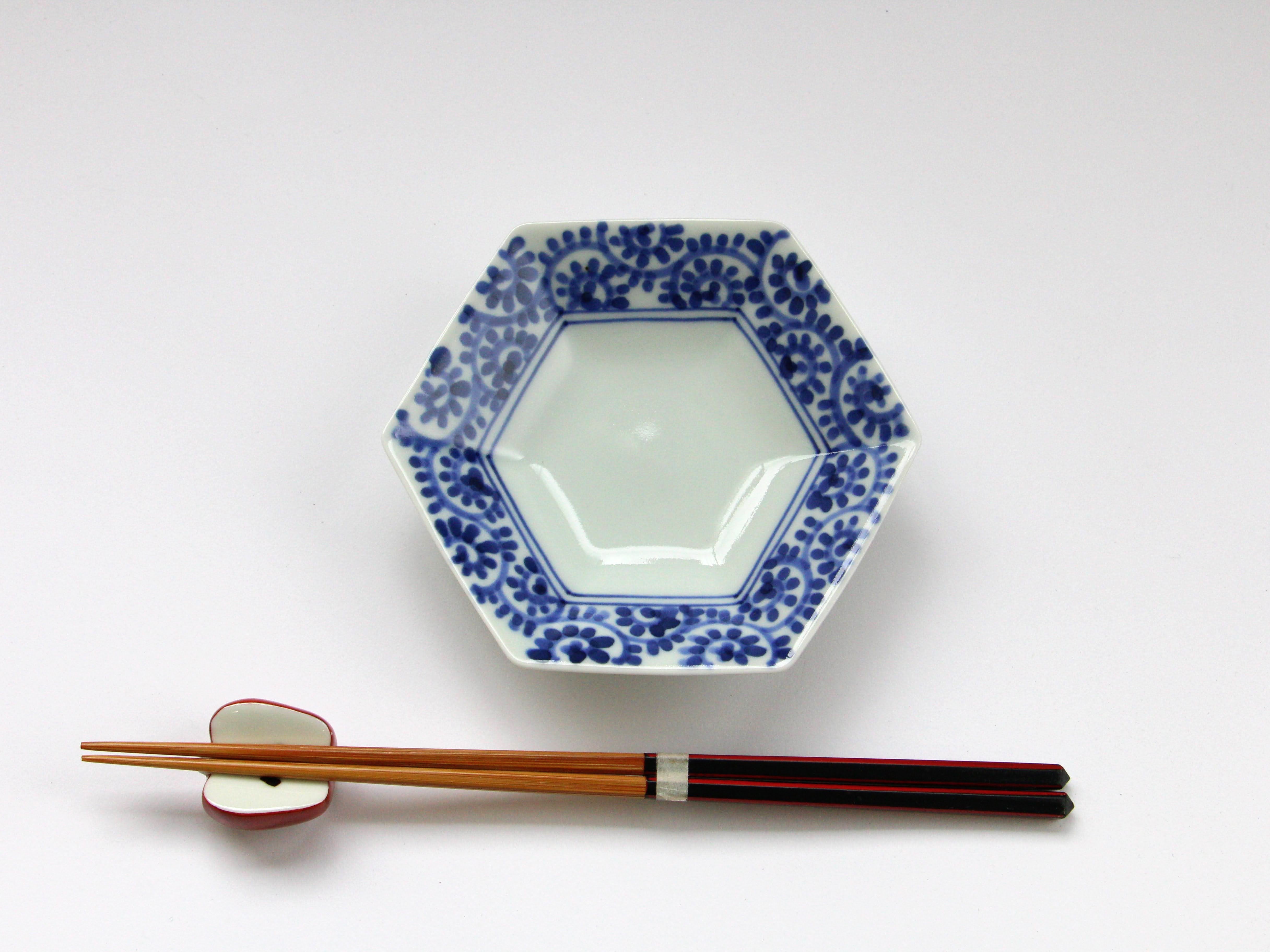 渕たこ唐草六角皿【梶謙製磁】