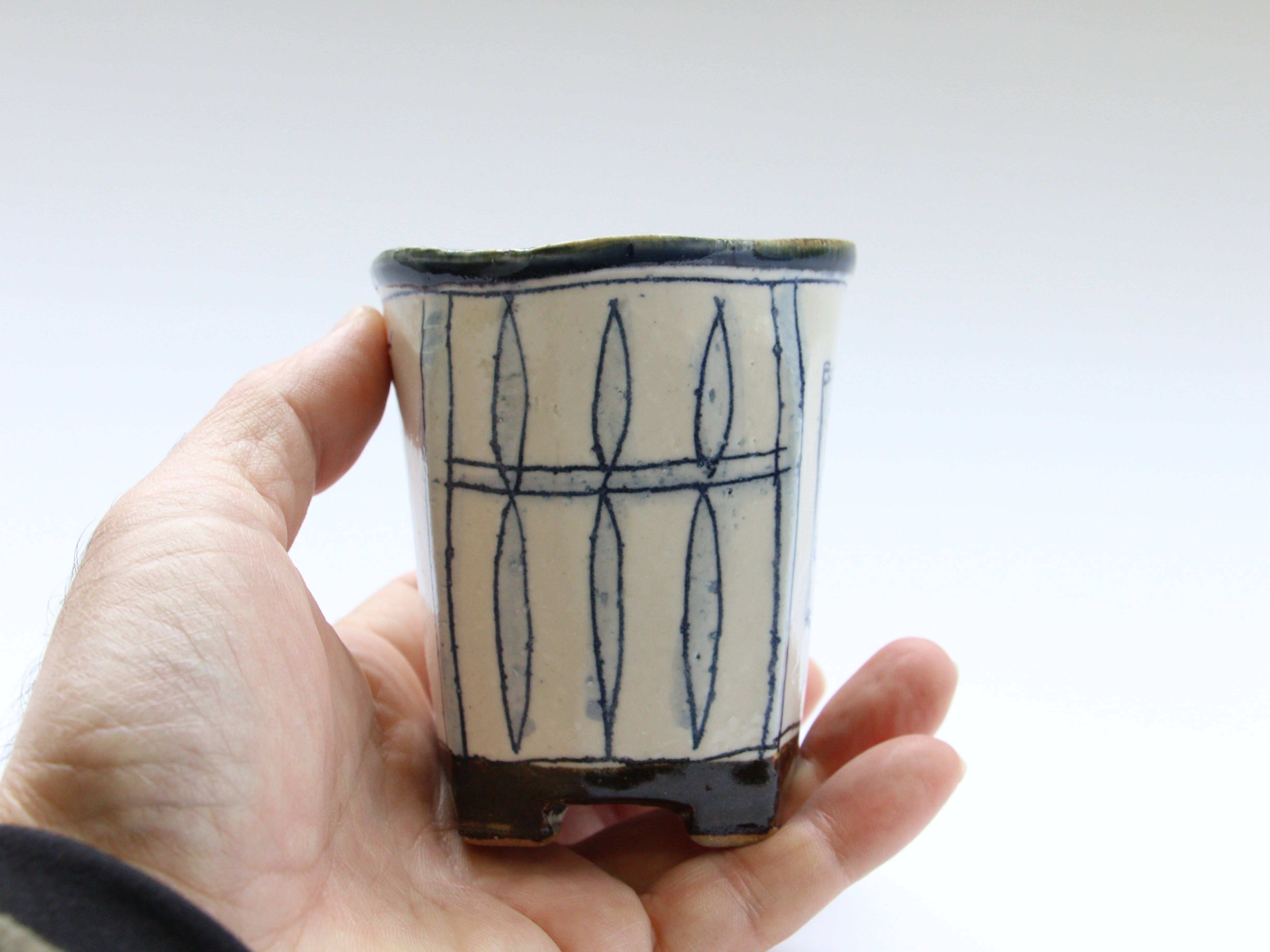 四つ足カップ 青 魚と鳥【加藤淳】