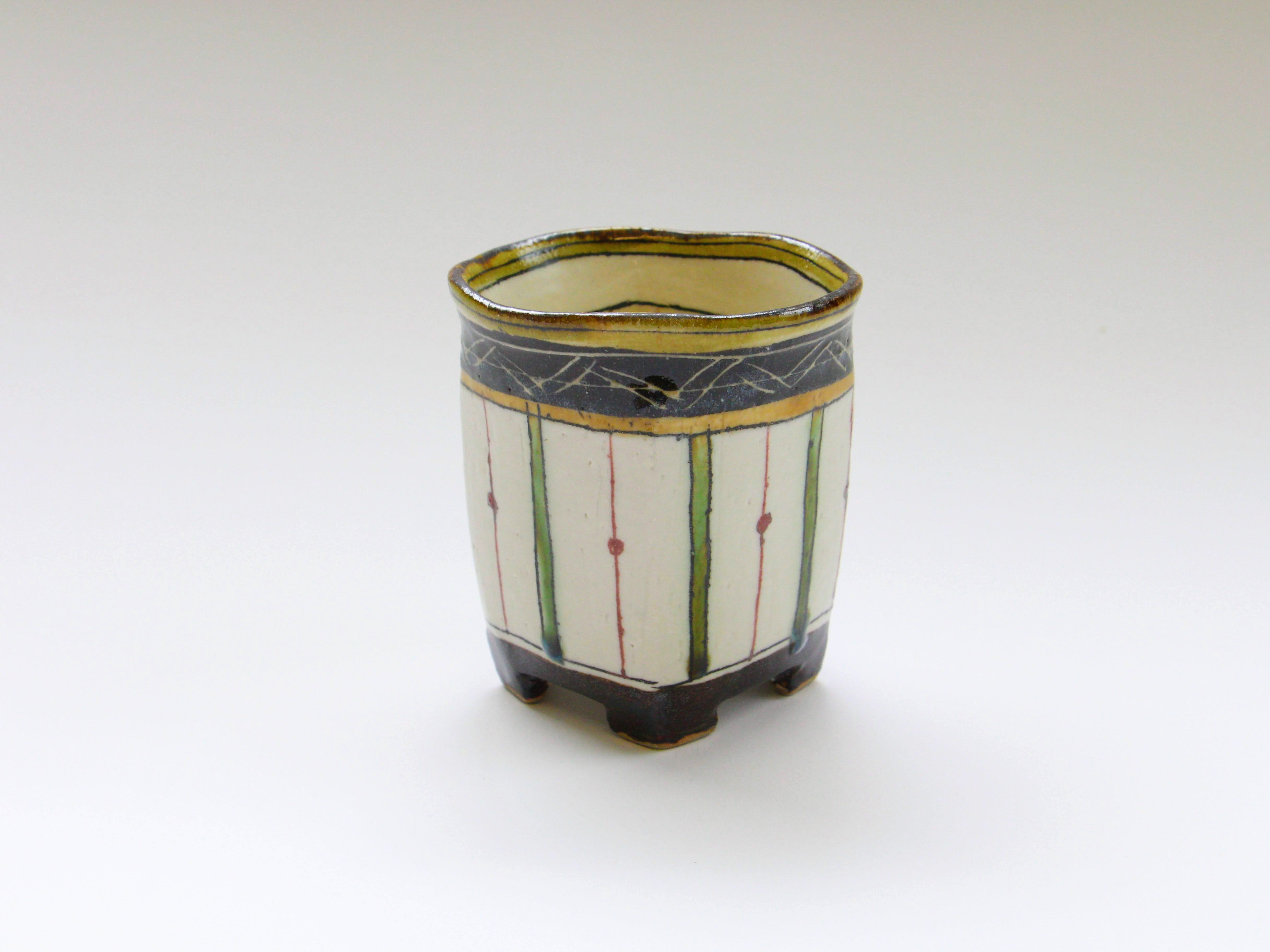 四つ足カップ 掻き落としジグザグと十草【加藤淳】