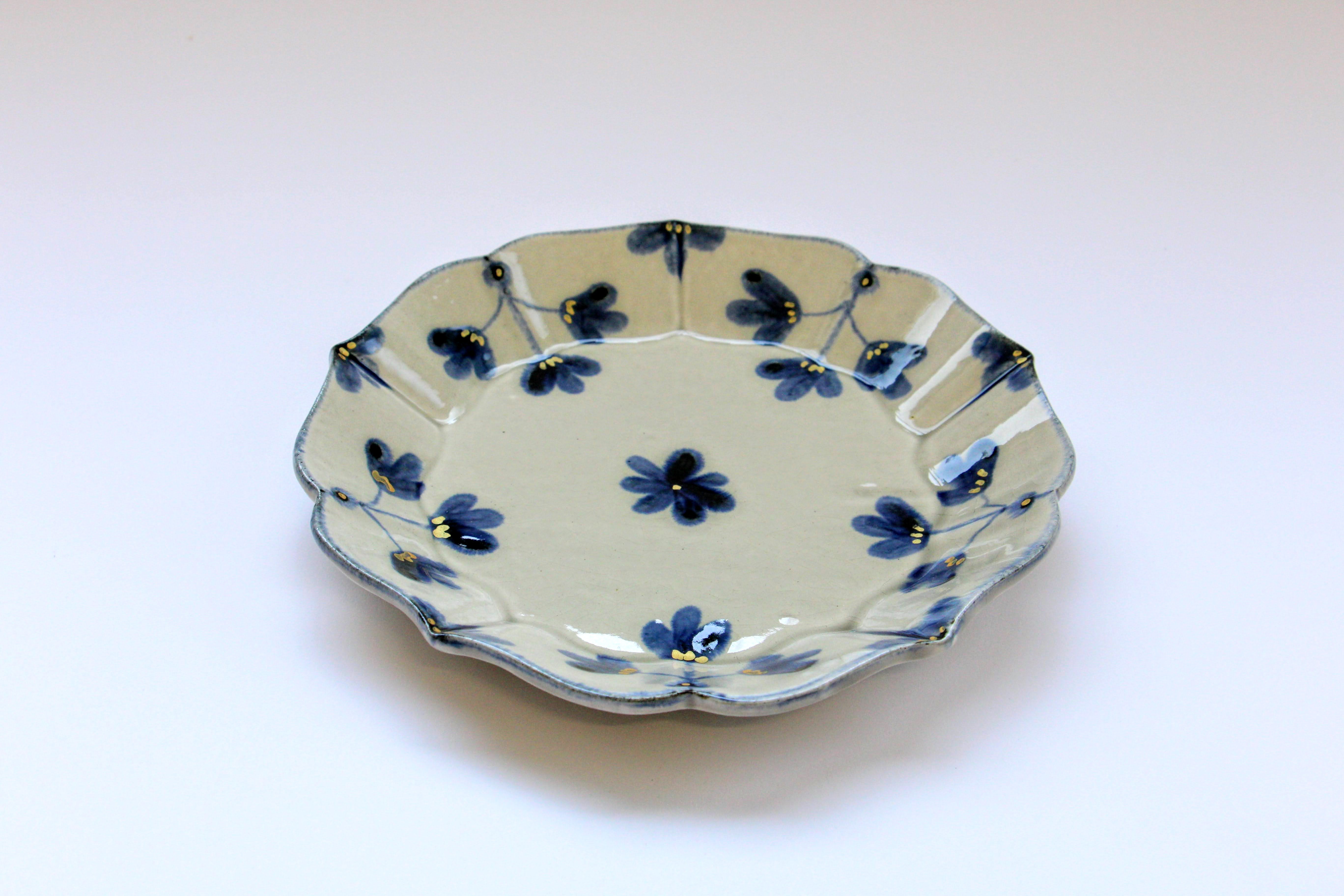 金彩灰泥釉草花紋桔梗皿 大【喜鶴製陶】