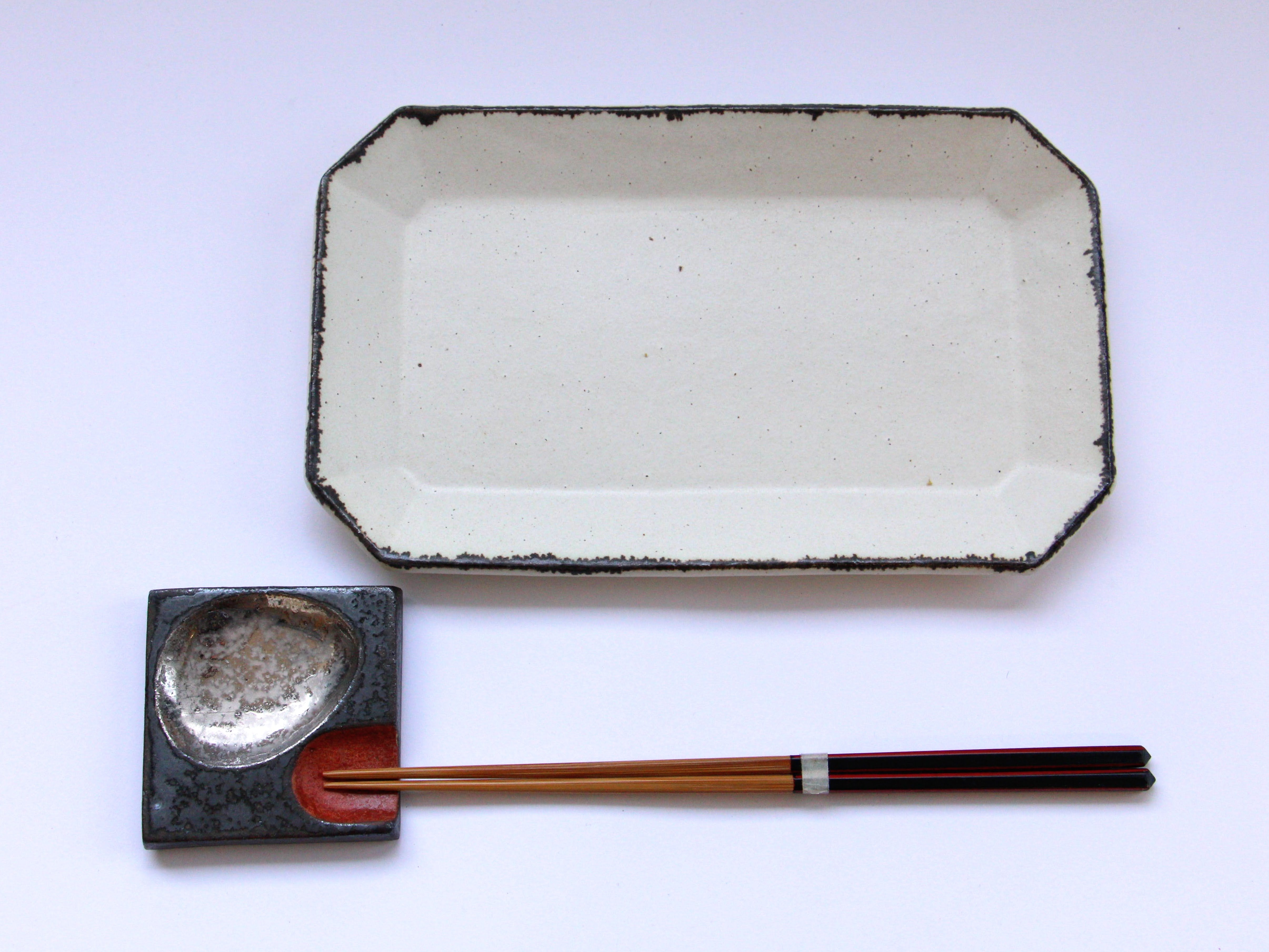 白泥隅切長角皿【文山香菜江】