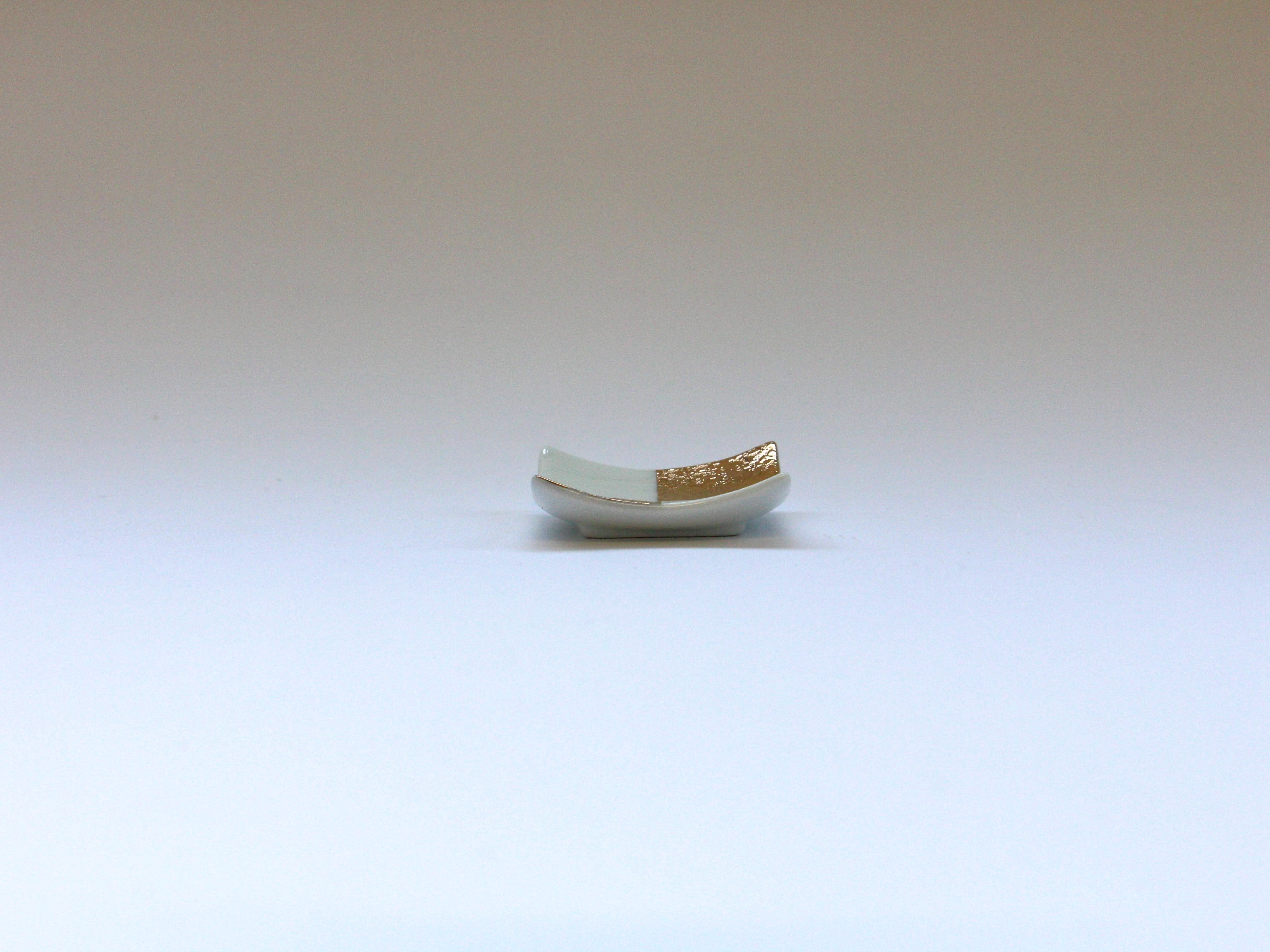 市松柄反正角 小 白金【聖陶苑】