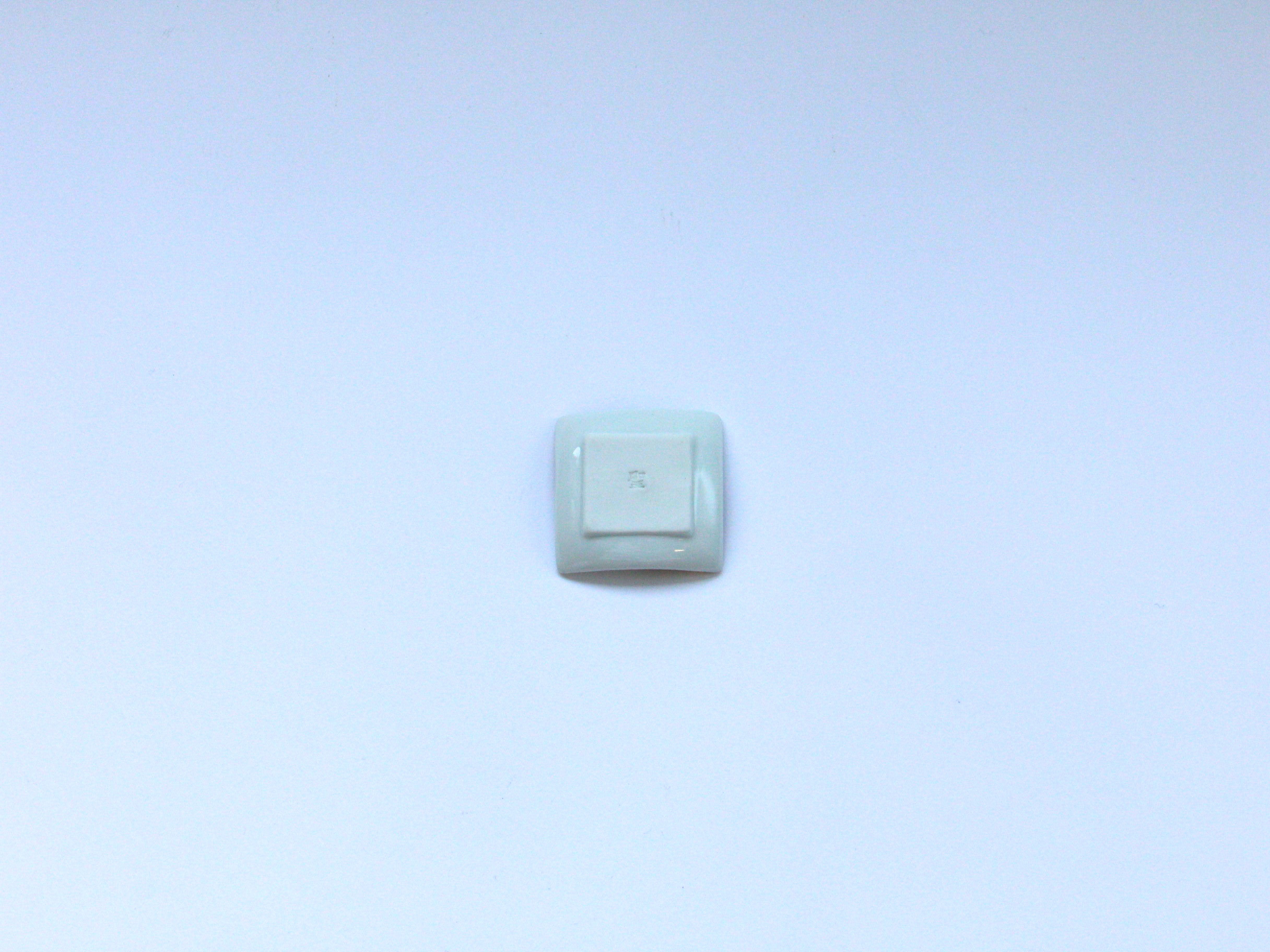 市松柄反正角 小 白金【聖陶苑】