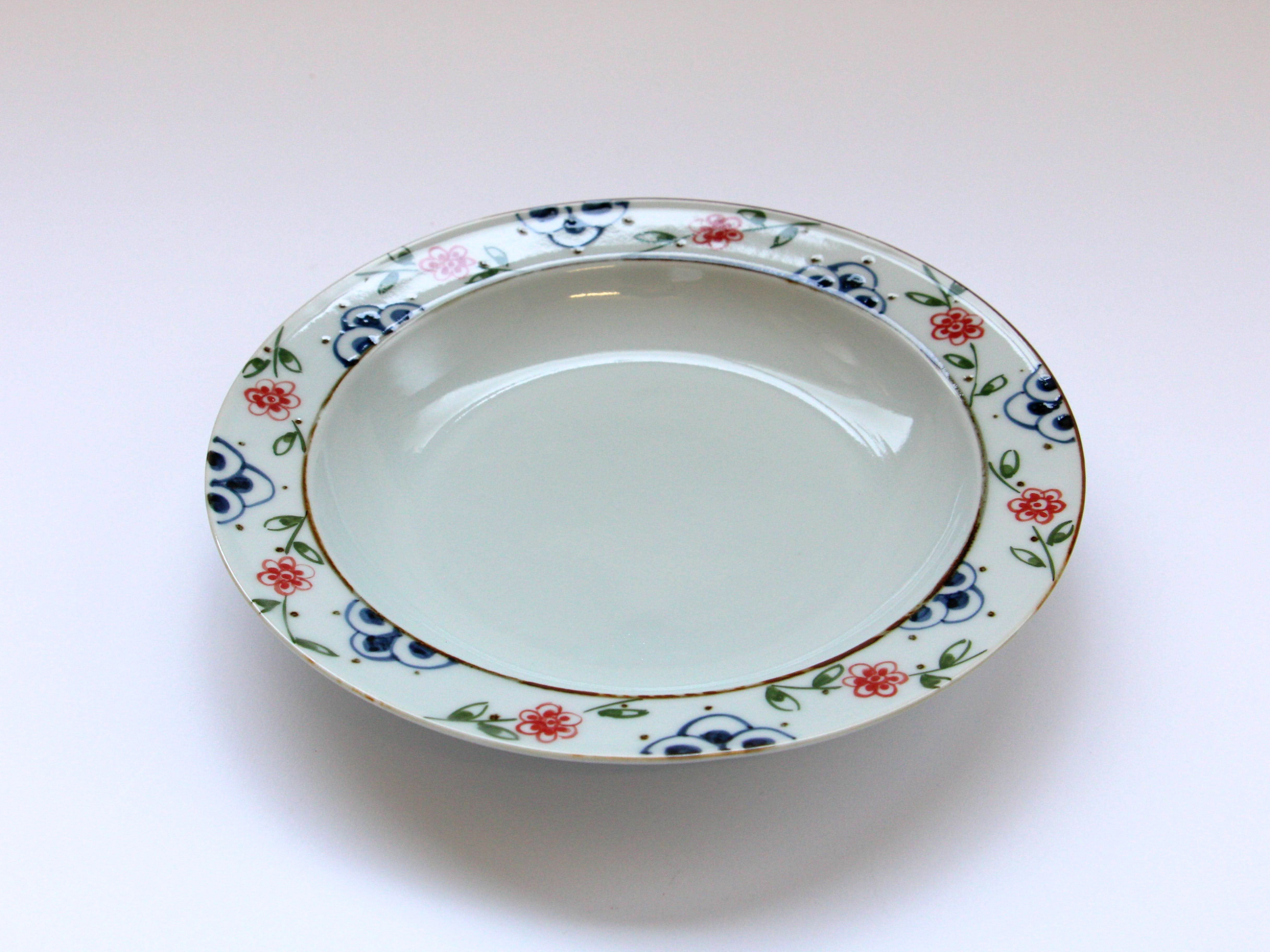 つる花唐草リムプレート赤 大【徳七窯】