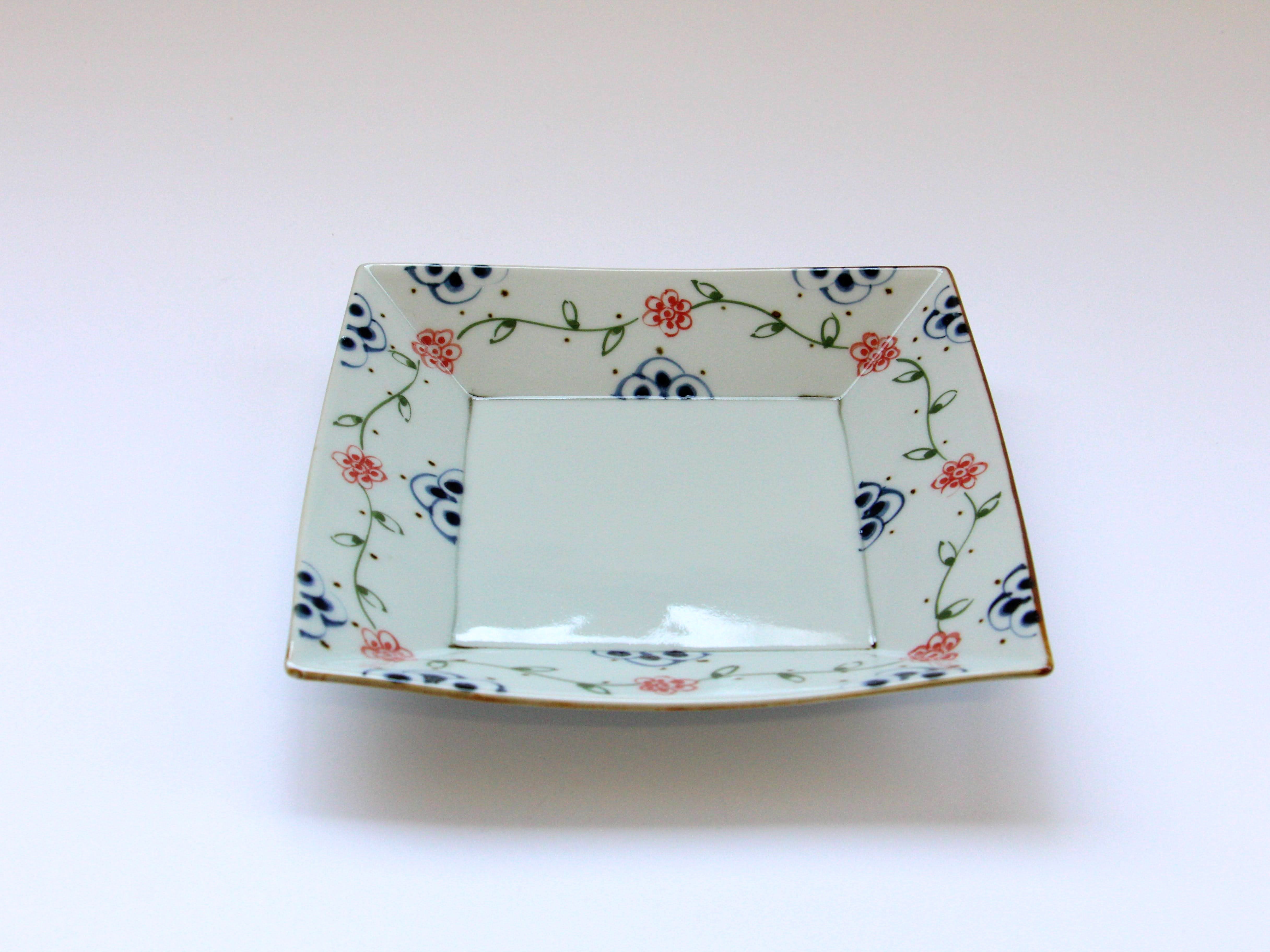 つる花唐草5.5寸角皿 赤【徳七窯】