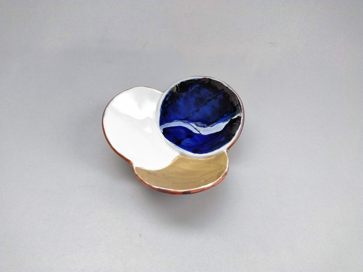 古染金彩三つ足皿【寿千窯】