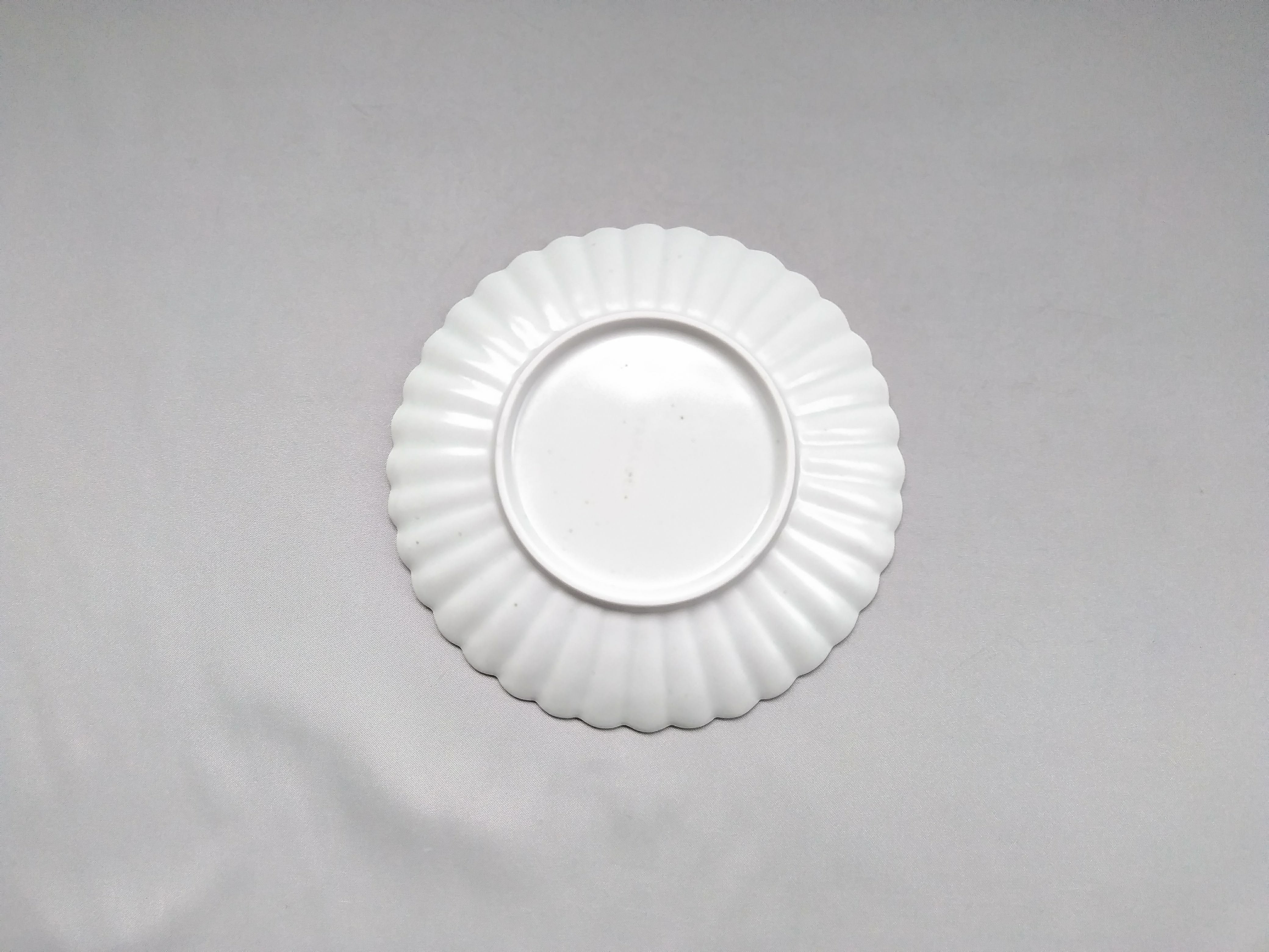 緑白磁菊割16cm皿【やま平窯】