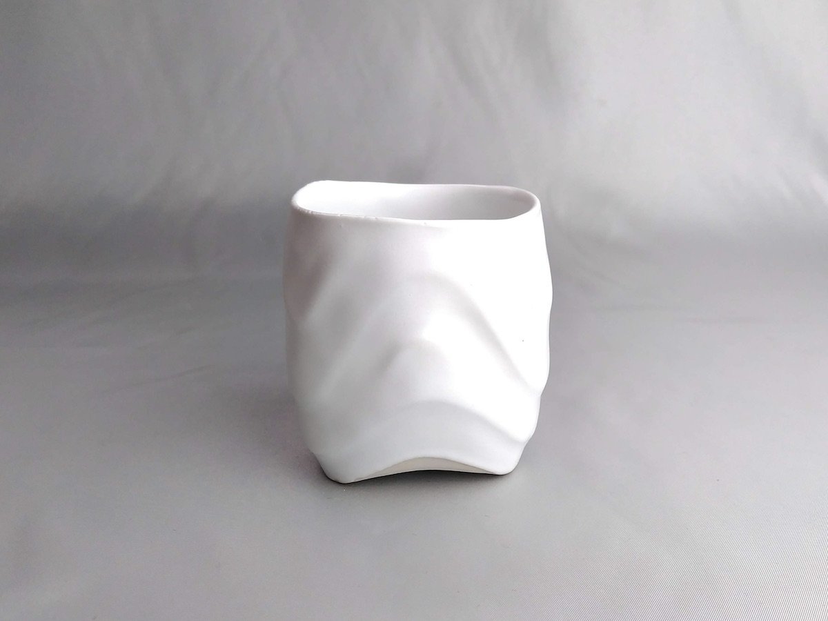 白釉波紋湯呑【大友辰雄】