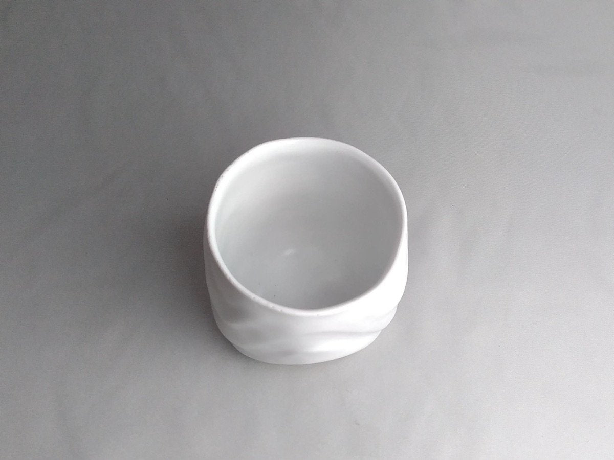 白釉波紋湯呑【大友辰雄】