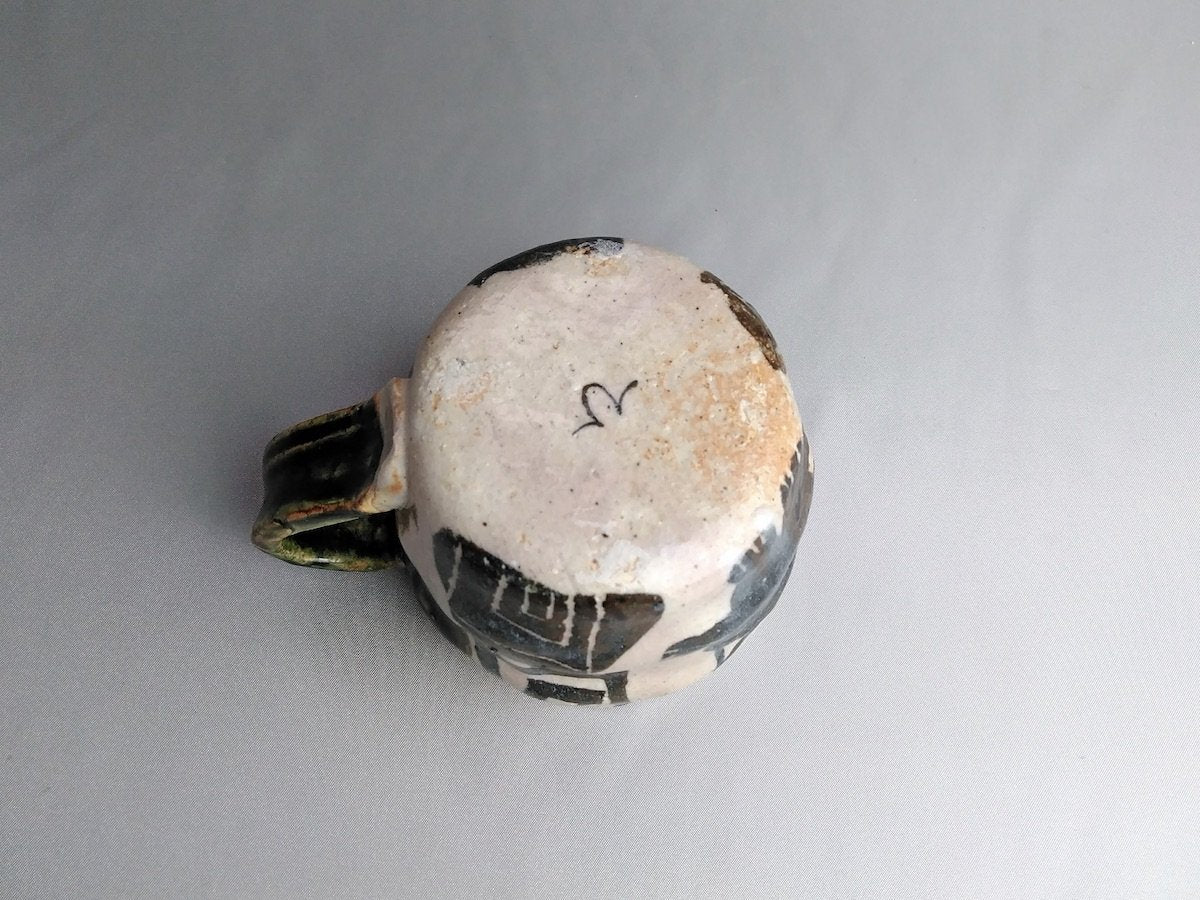 幾何紋黒ネコマグ【佐藤大士】