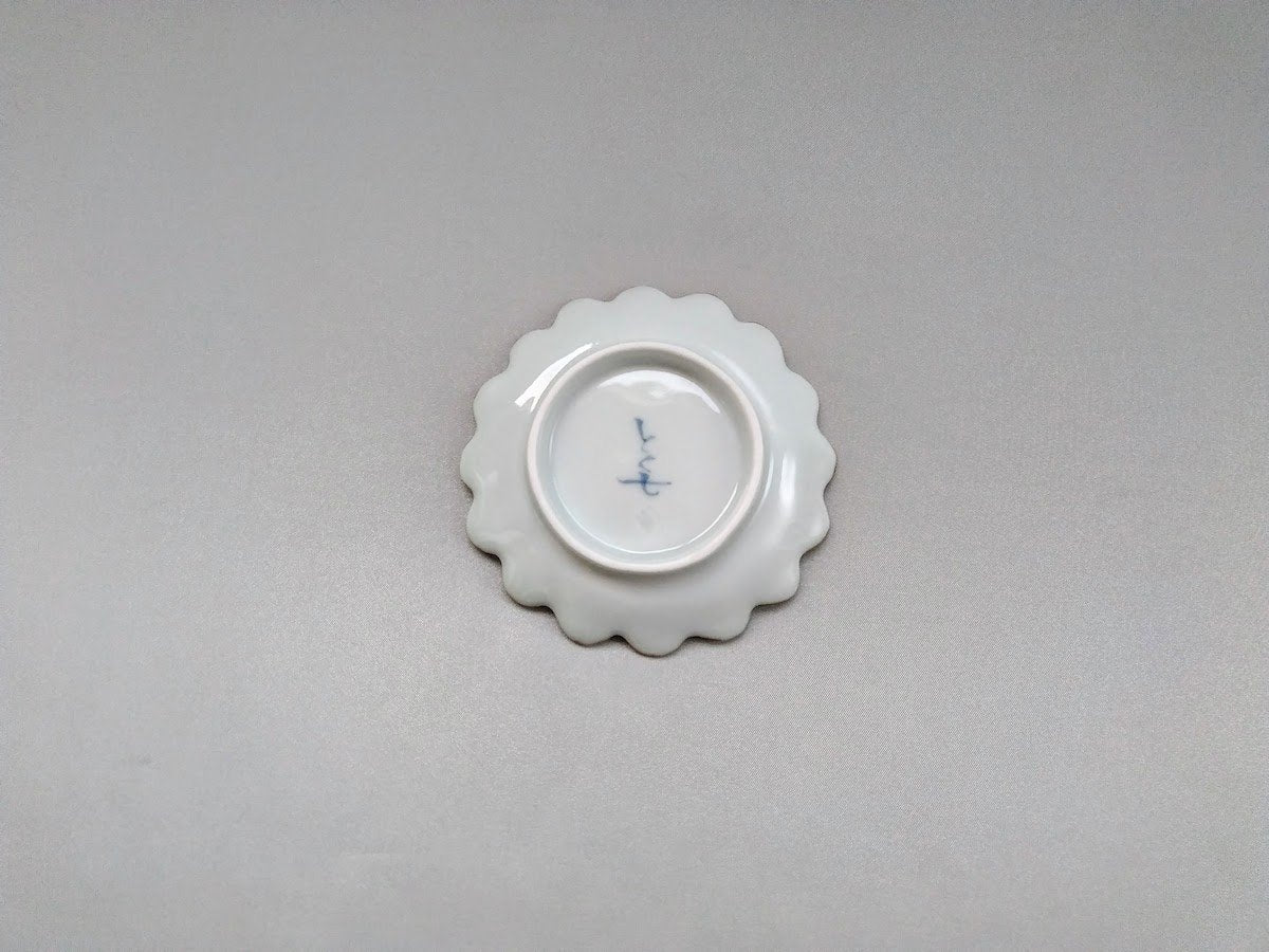 つる花唐草花型手塩皿 青【徳七窯】