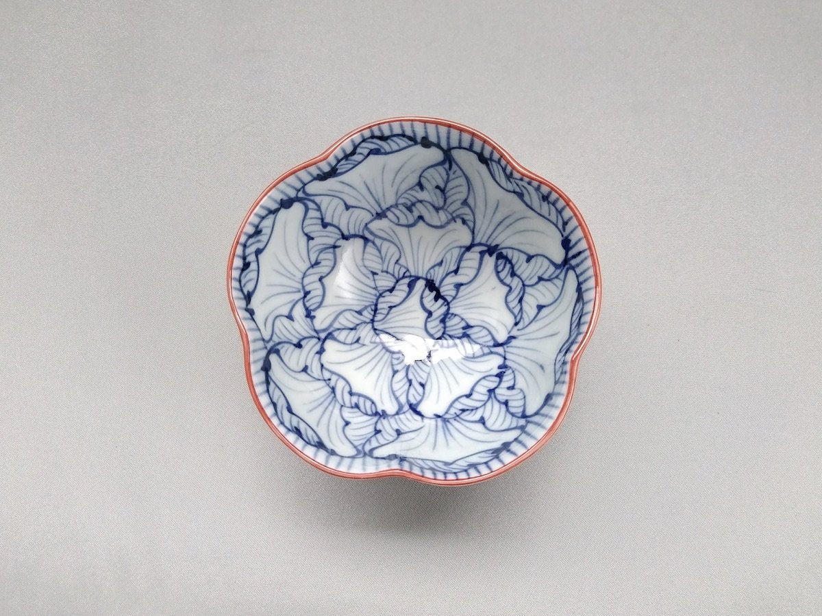 染付渕赤花弁紋花型小付【そうた窯】