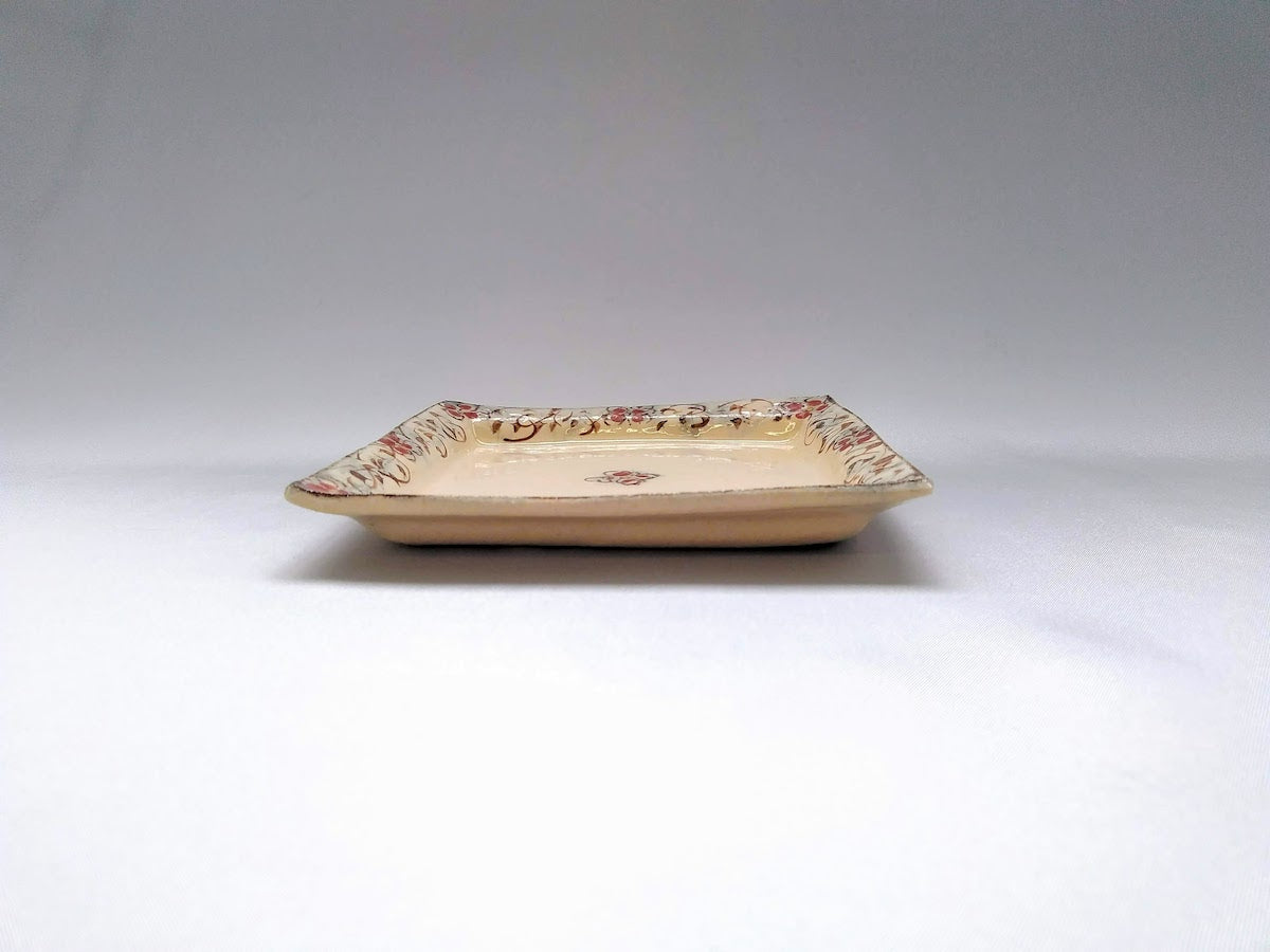 安南赤絵唐草5寸角皿【日比野正明】