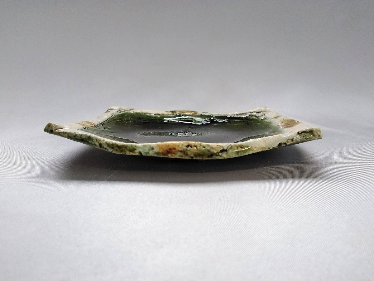 織部外白茶ドット長角小皿【山本一仁】