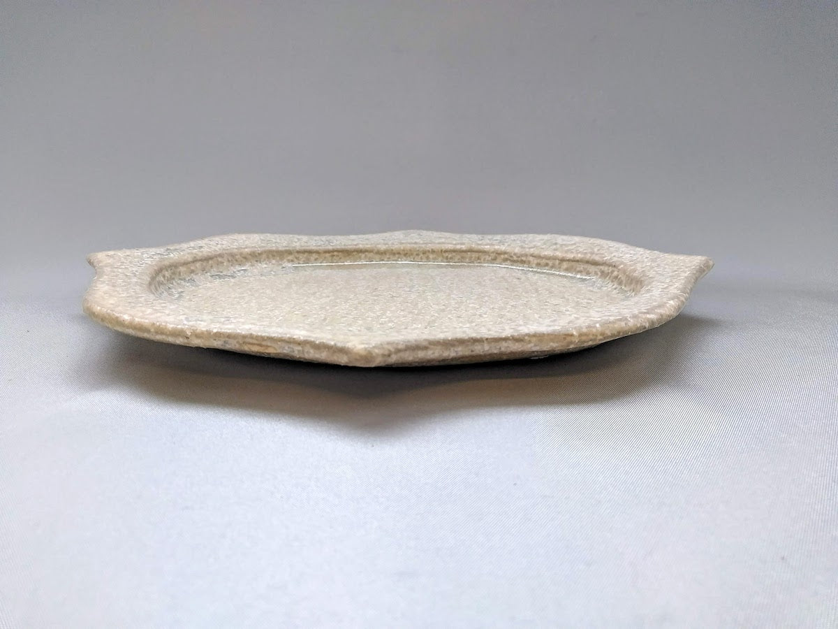 白マット釉彫刻楕円プレート 小【山本一仁】