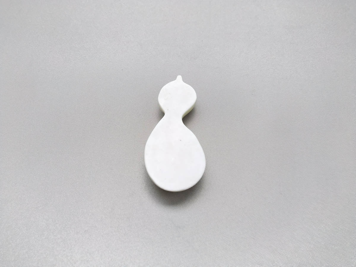 瓢型箸置き うす黄【陶工房楽】