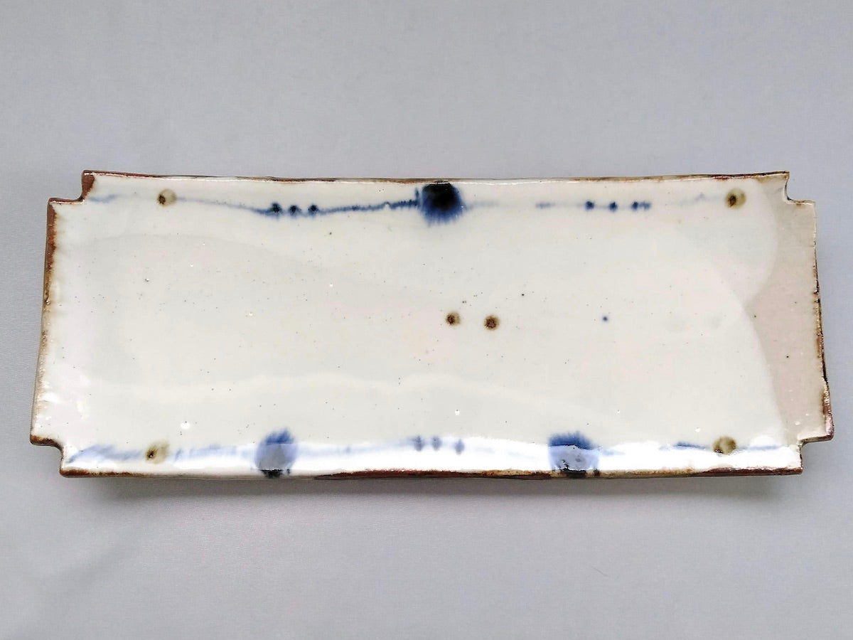 安南楽描隅切長皿【南窯】