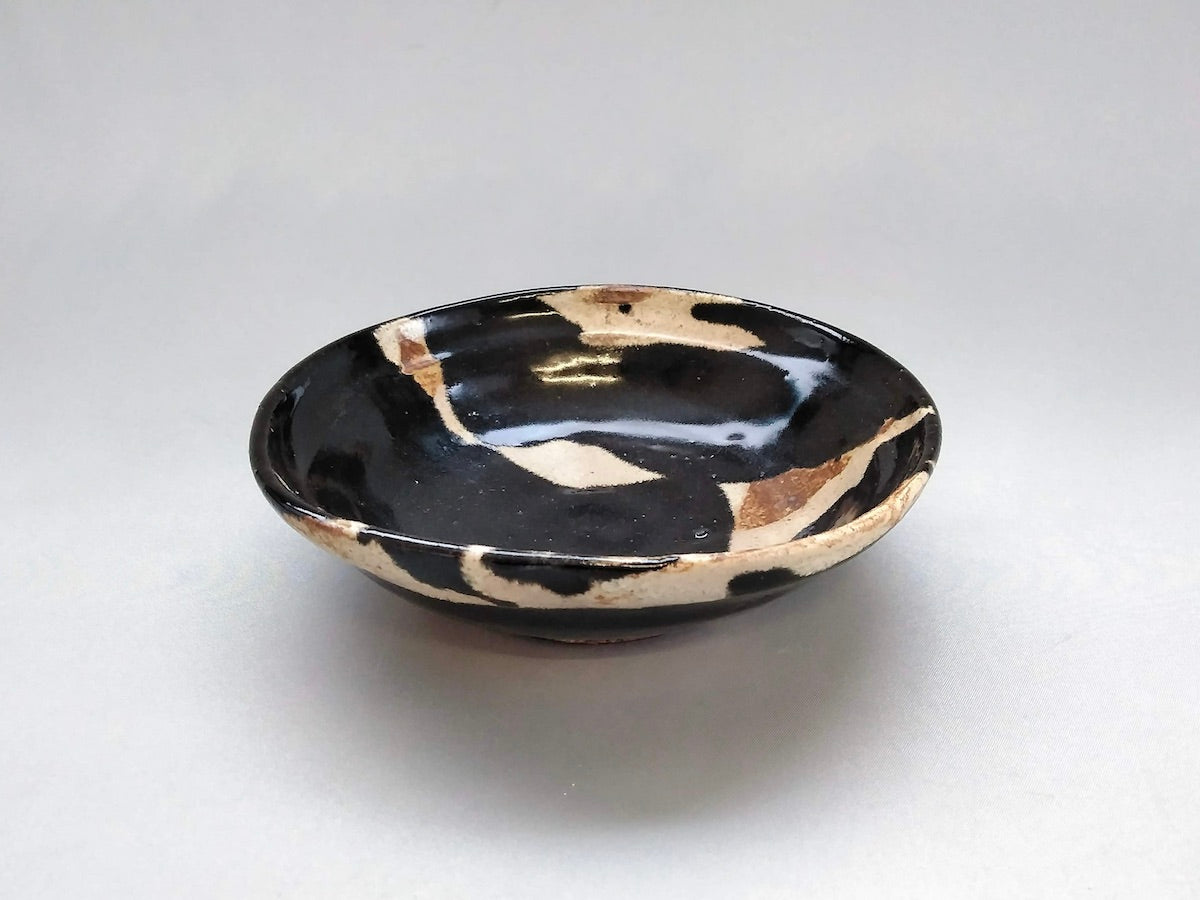 黒織部掛分5寸浅鉢【小栗大幸】